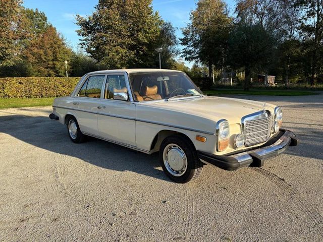 Mercedes-Benz - 300d - 1975