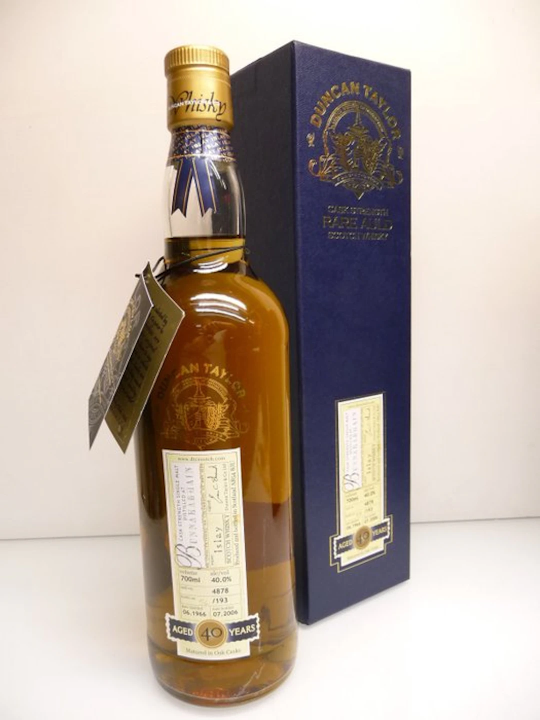 Bunnahabhain 1966 40 years old Rare Auld - One of 193 - Duncan Taylor - b