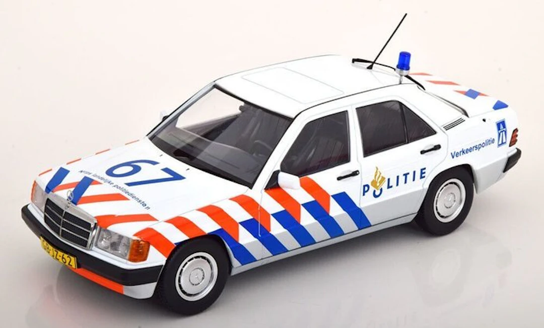 Triple9 1:18 - Model car - Mercedes-Benz 190E (W201) - Dutch Police