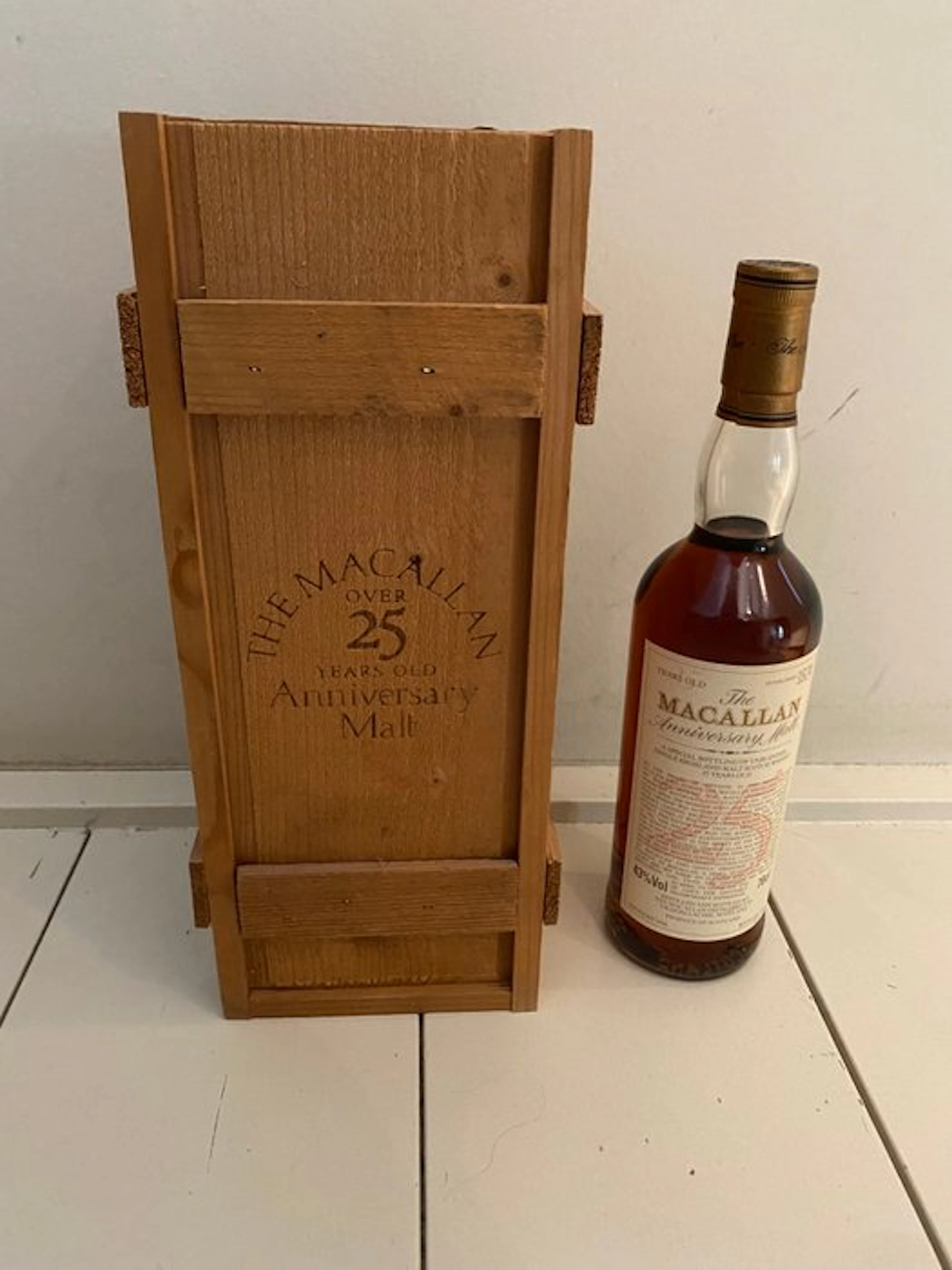 Macallan 1968 25 years old Anniversary Malt - b. 1994 - 70cl