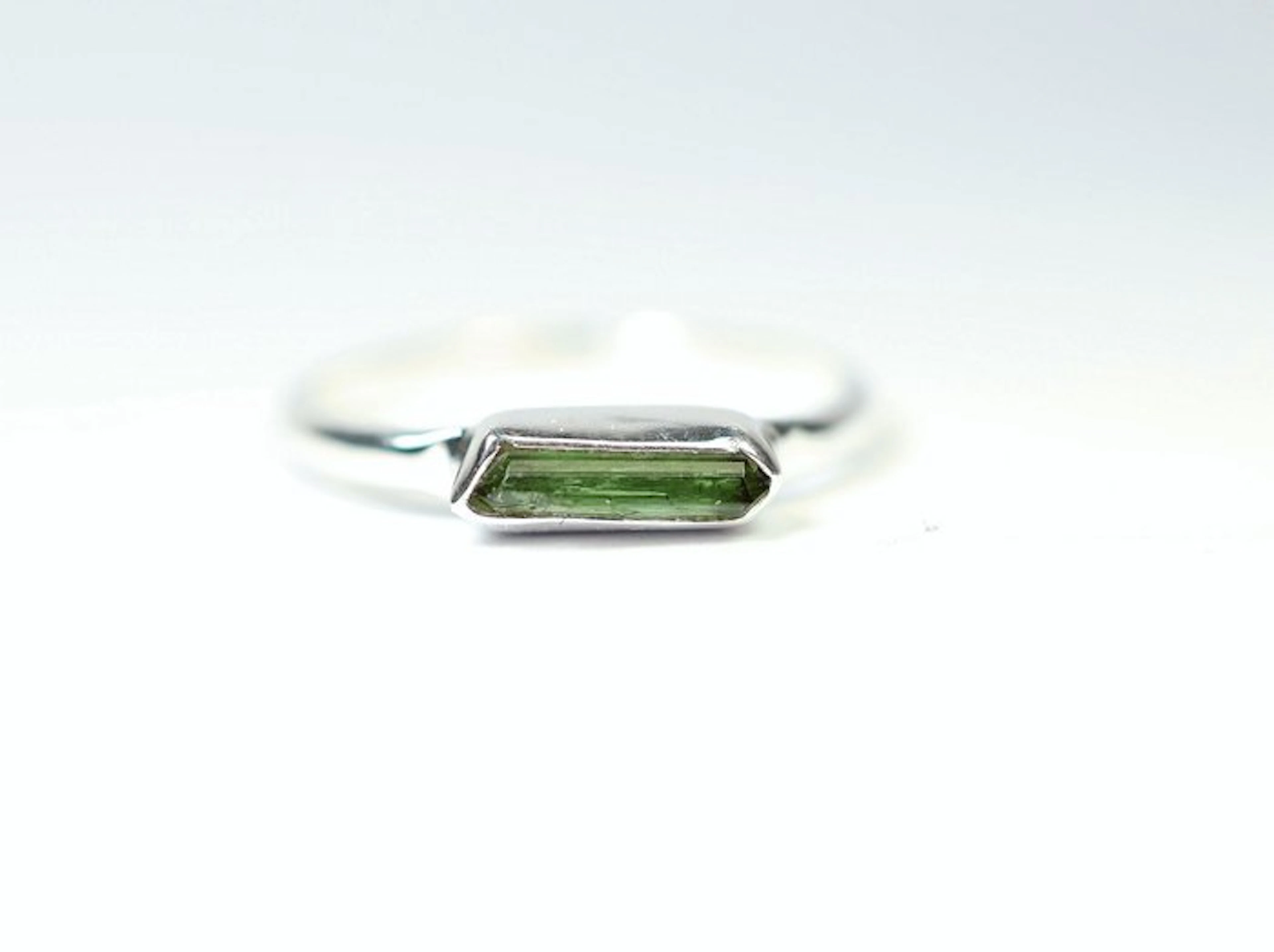 Green tourmaline Ring / new- 1.48 g - (1)