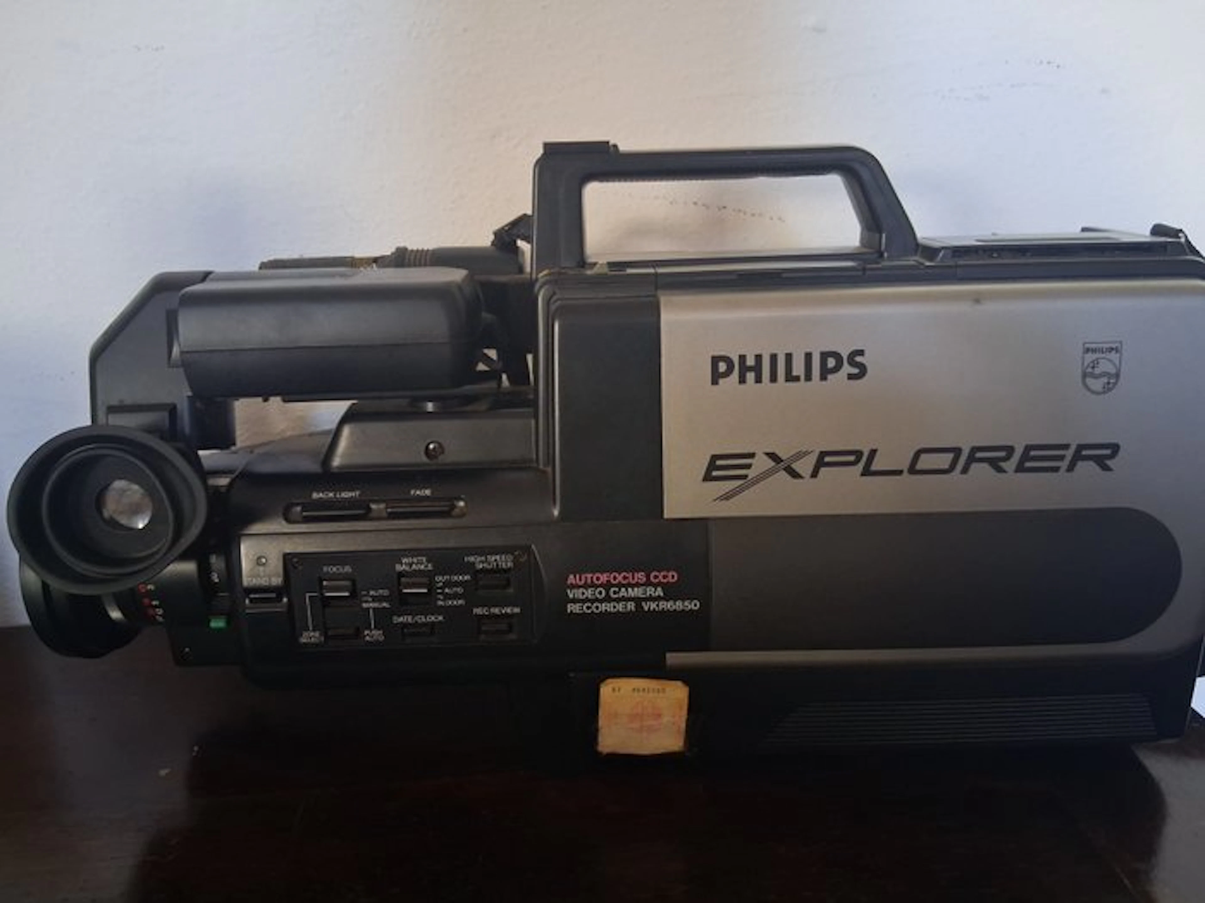 Philips VKR6850 VHS camcorder