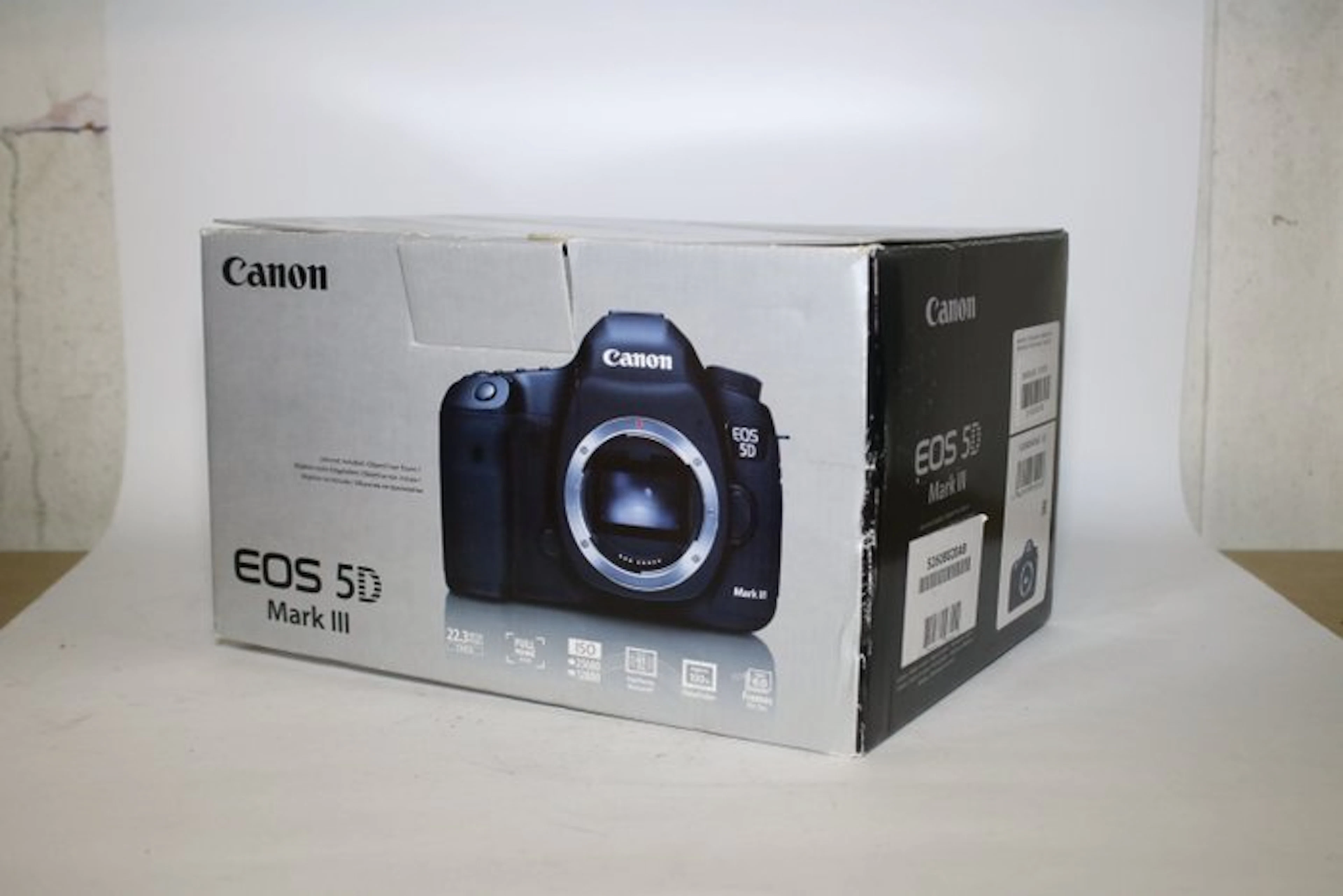 Canon 5D Mark III Digital camera