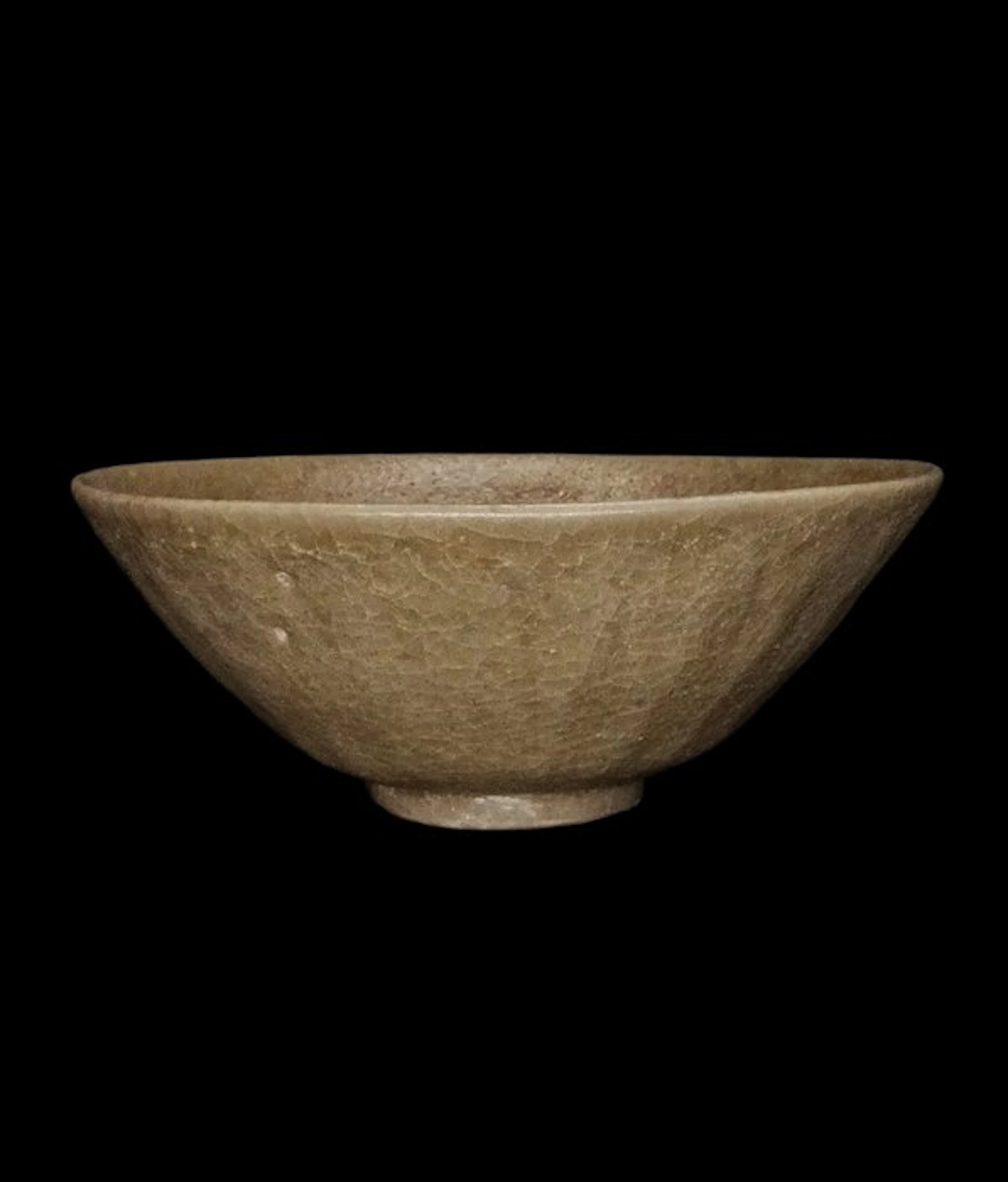 Ancient Chinese Celadon-glazed porcelain bowl - Song Dynasty (960-1279)