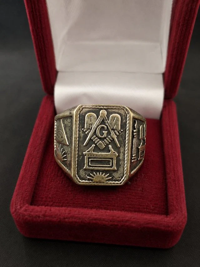 Silver 925 Ring with Religious Symbolism – Unique Design...