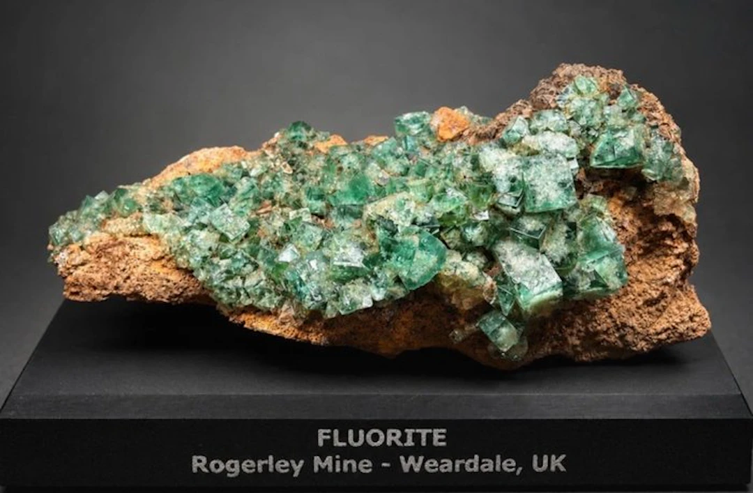 XXL Fluorite Crystals on matrix - Height: 8 cm - Width: 18 cm- 700 g