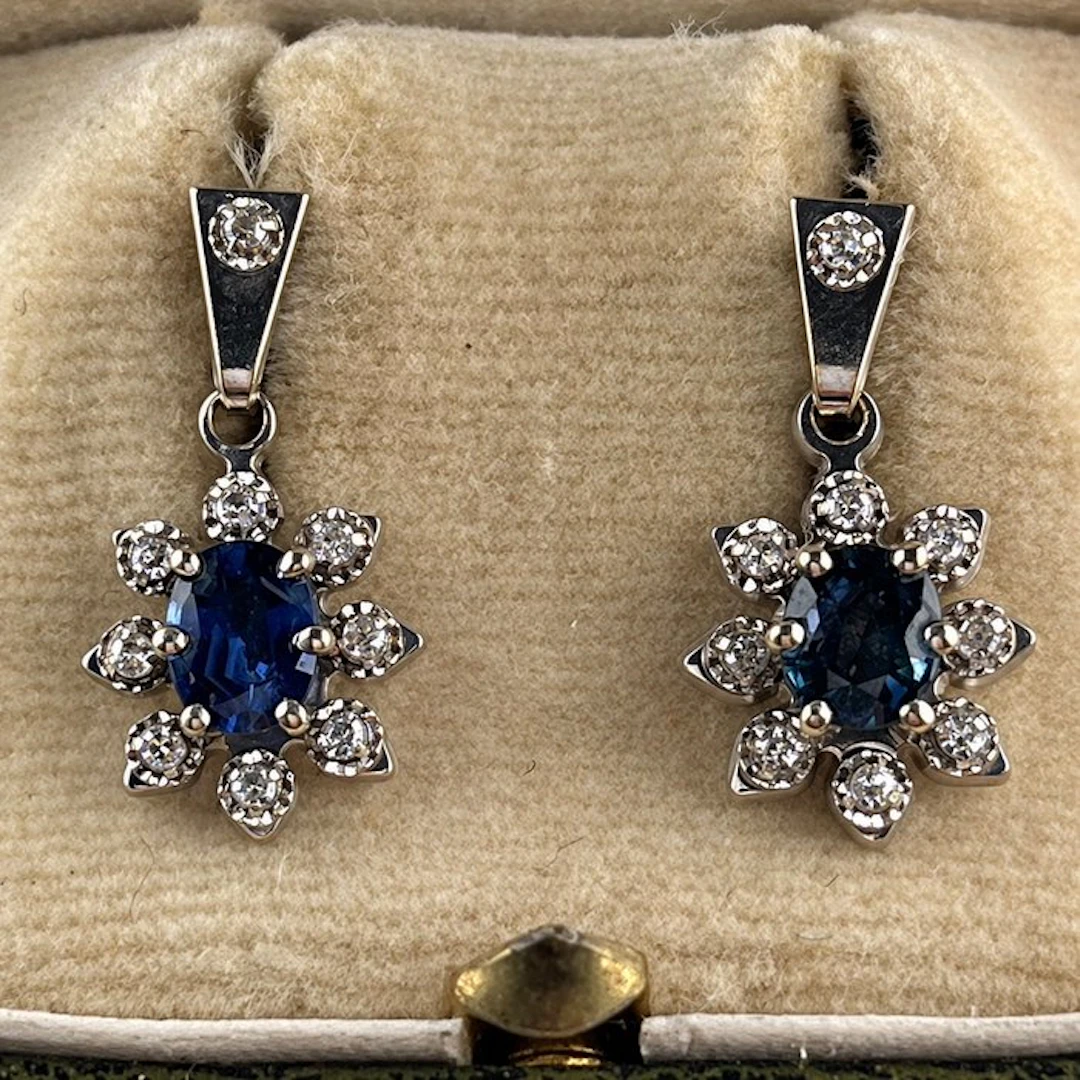 No reserve price - Earrings - 18 kt. White gold - 0.82ct. tw. Sapphire