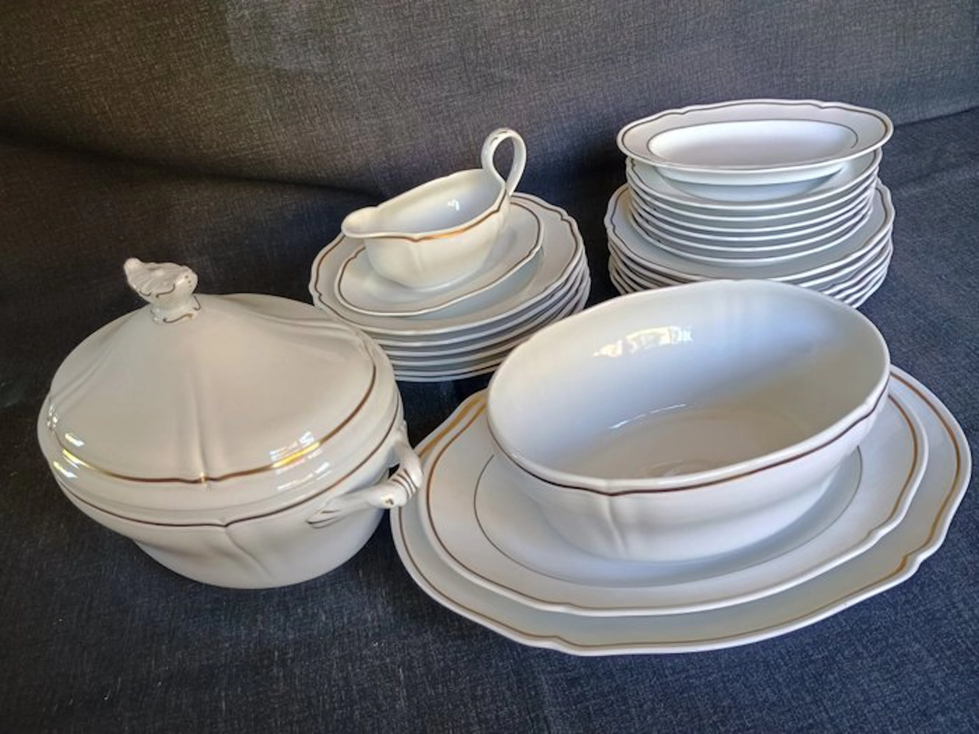 Richard Ginori - Dinner set for 12 (24) - 24kt gold - Antique Shower Crown