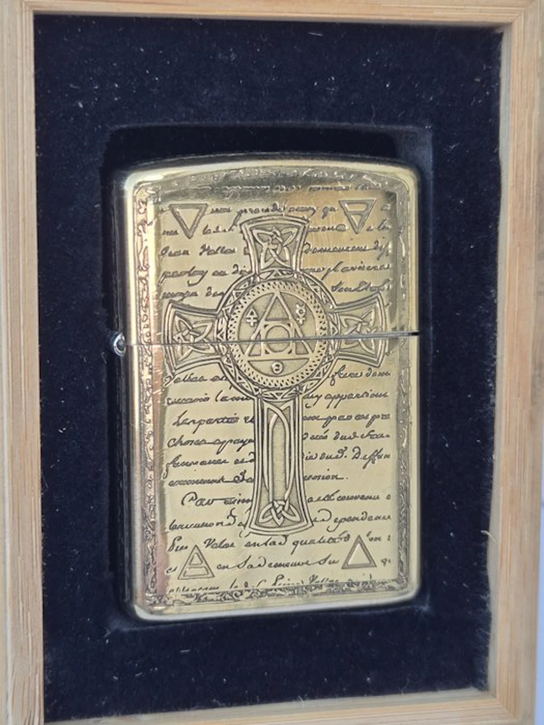 Zippo - Constantine Priest - 5-seitig graviert in toller...