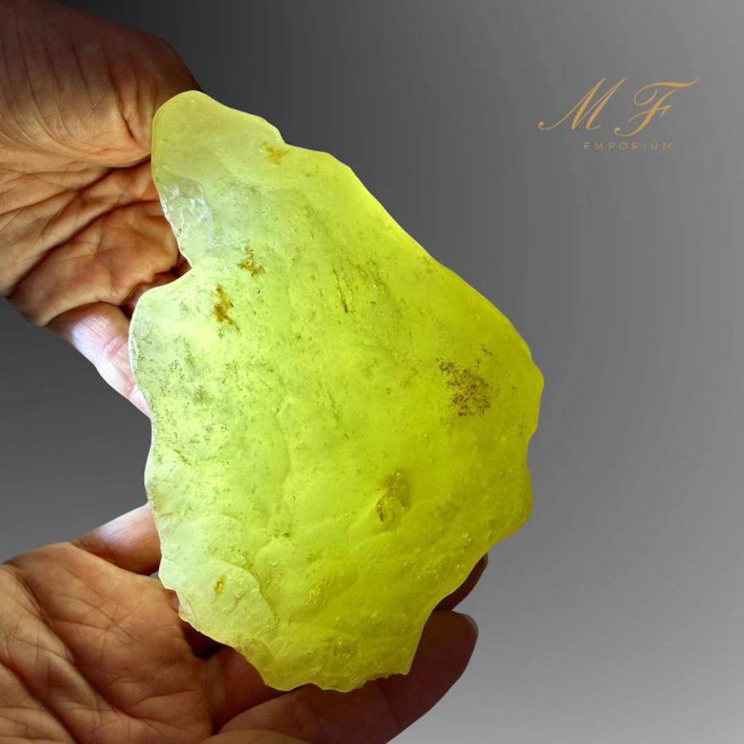 Libyan Desert Glass XXL – An exceptional specimen of...