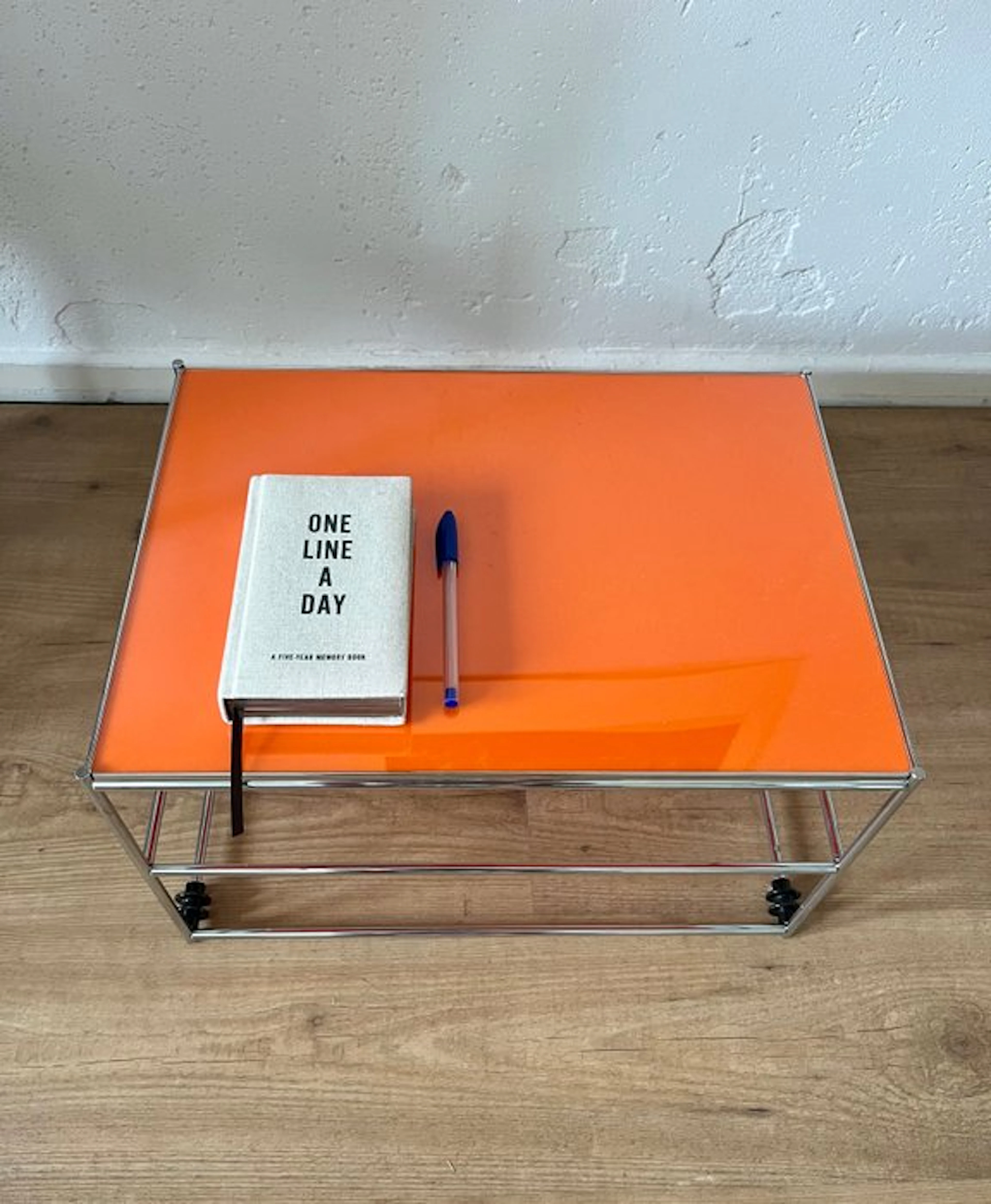 Side table - Stainless steel