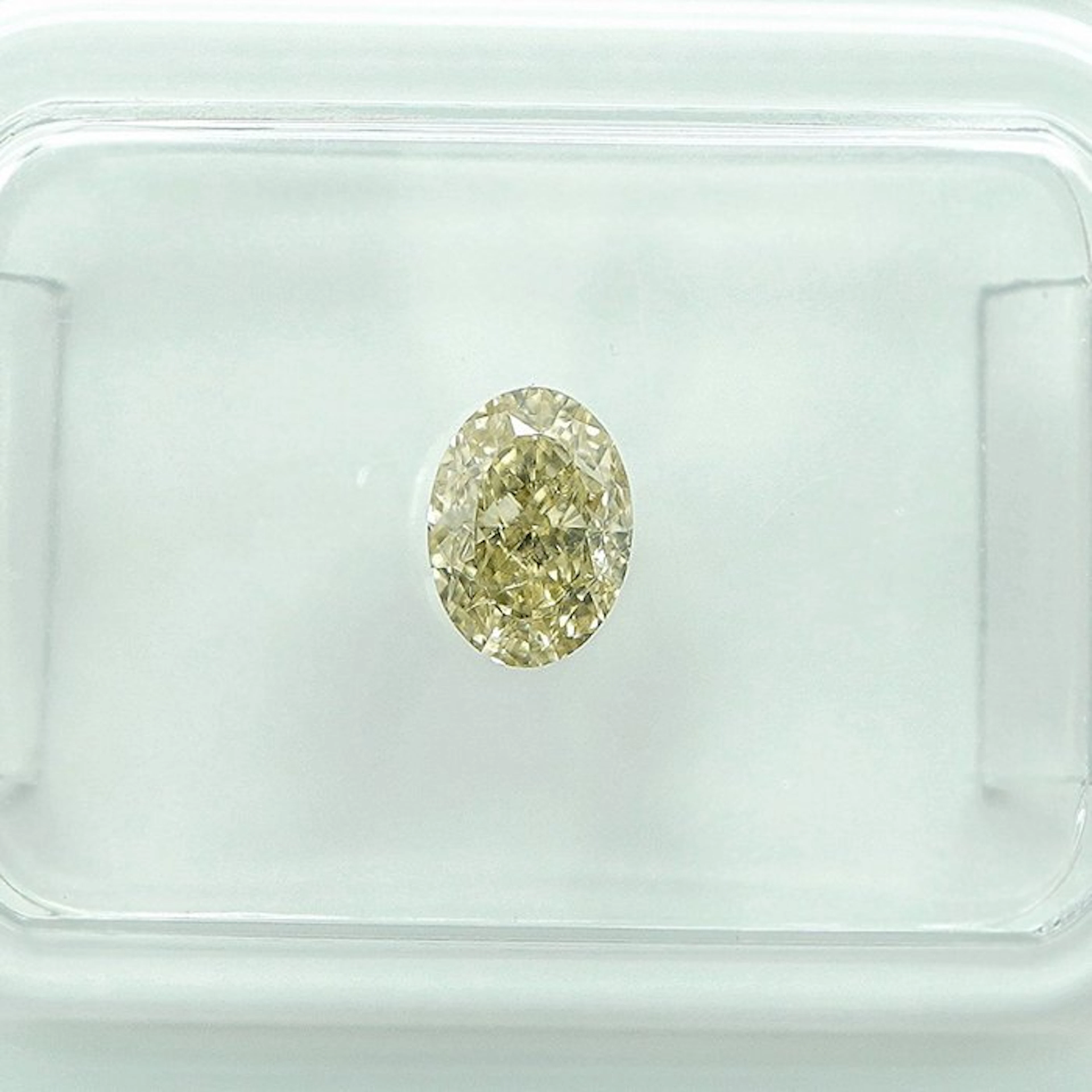 1 pcs Diamond (Natural coloured) - 0.50 ct - Oval - Light...