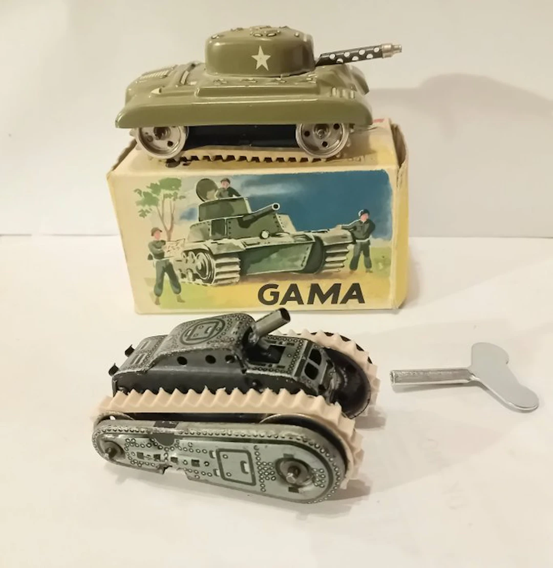 GAMA 1:43 - Model military vehicle (2) - GAMA Panzer 634 + T56.