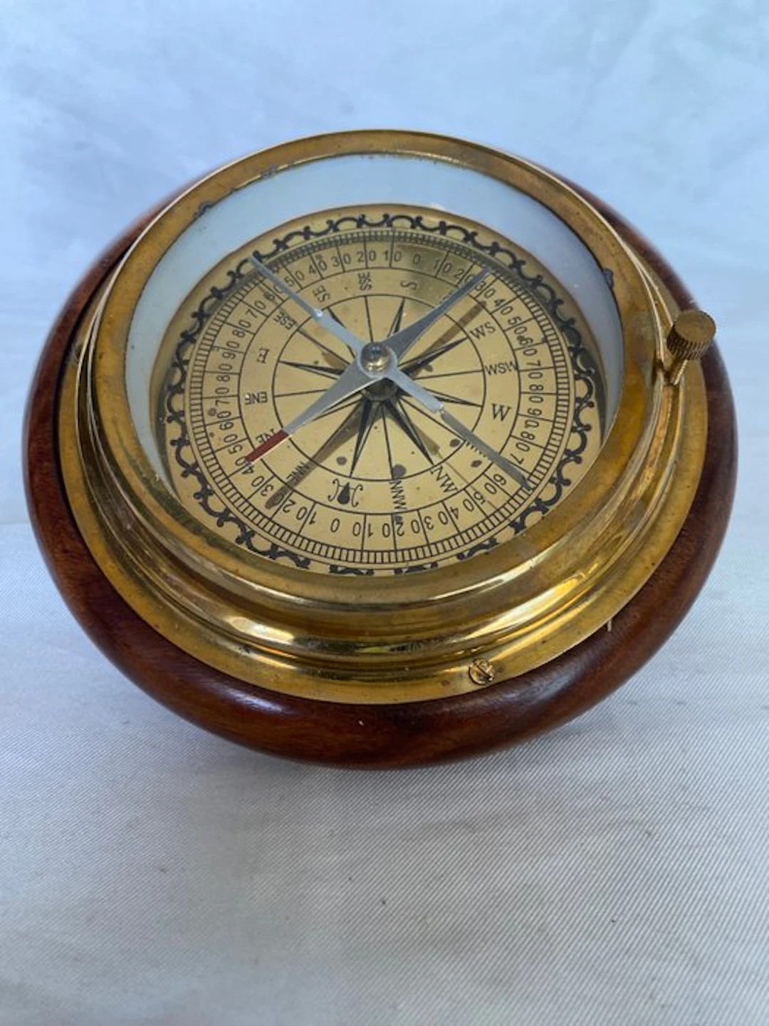Ship's compass - Vintage decorative compass made of...