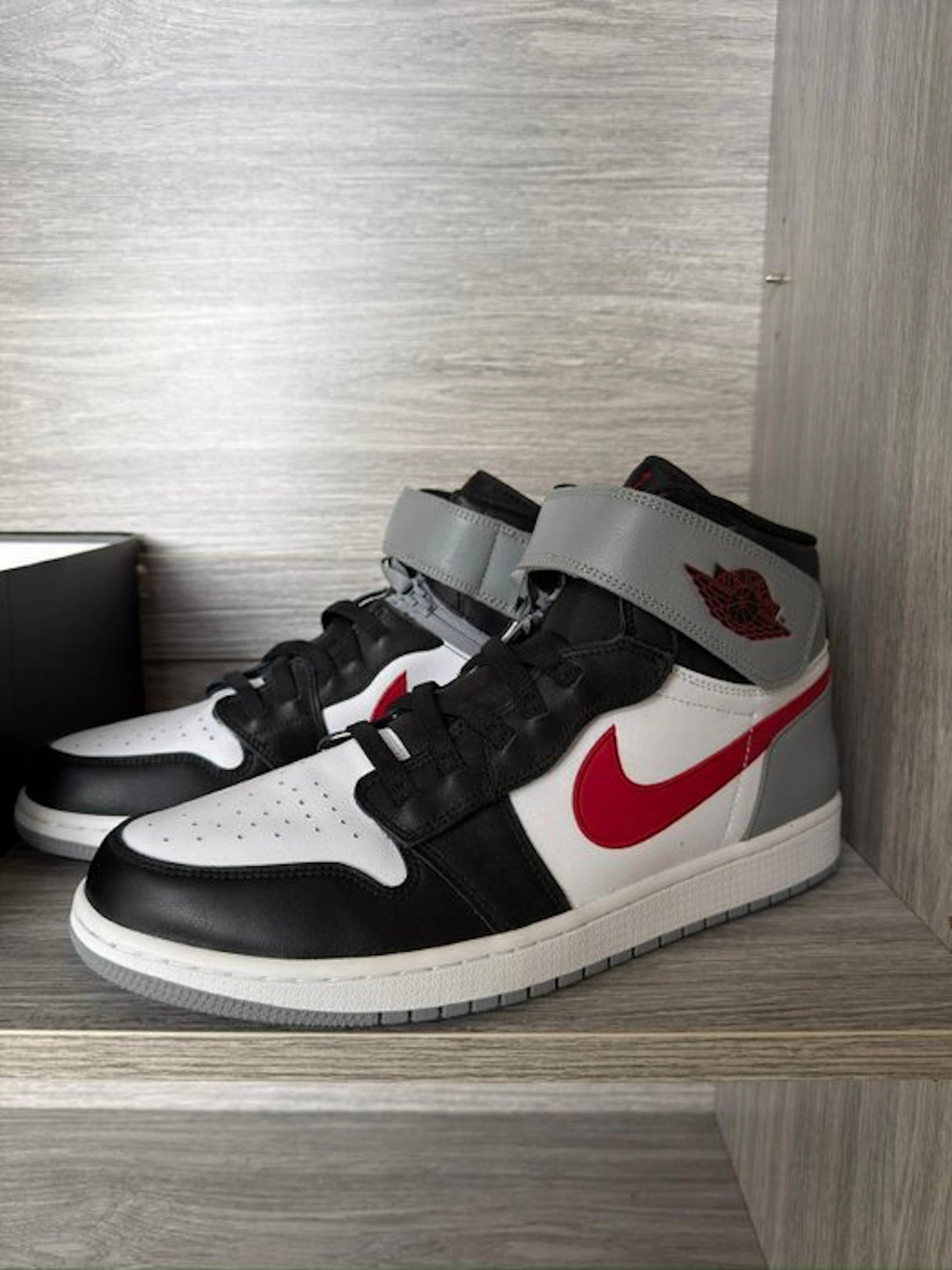 Nike - Air Jordan 1 High FlyEase - Sneakers - Size: EU 47.5 - New with tags