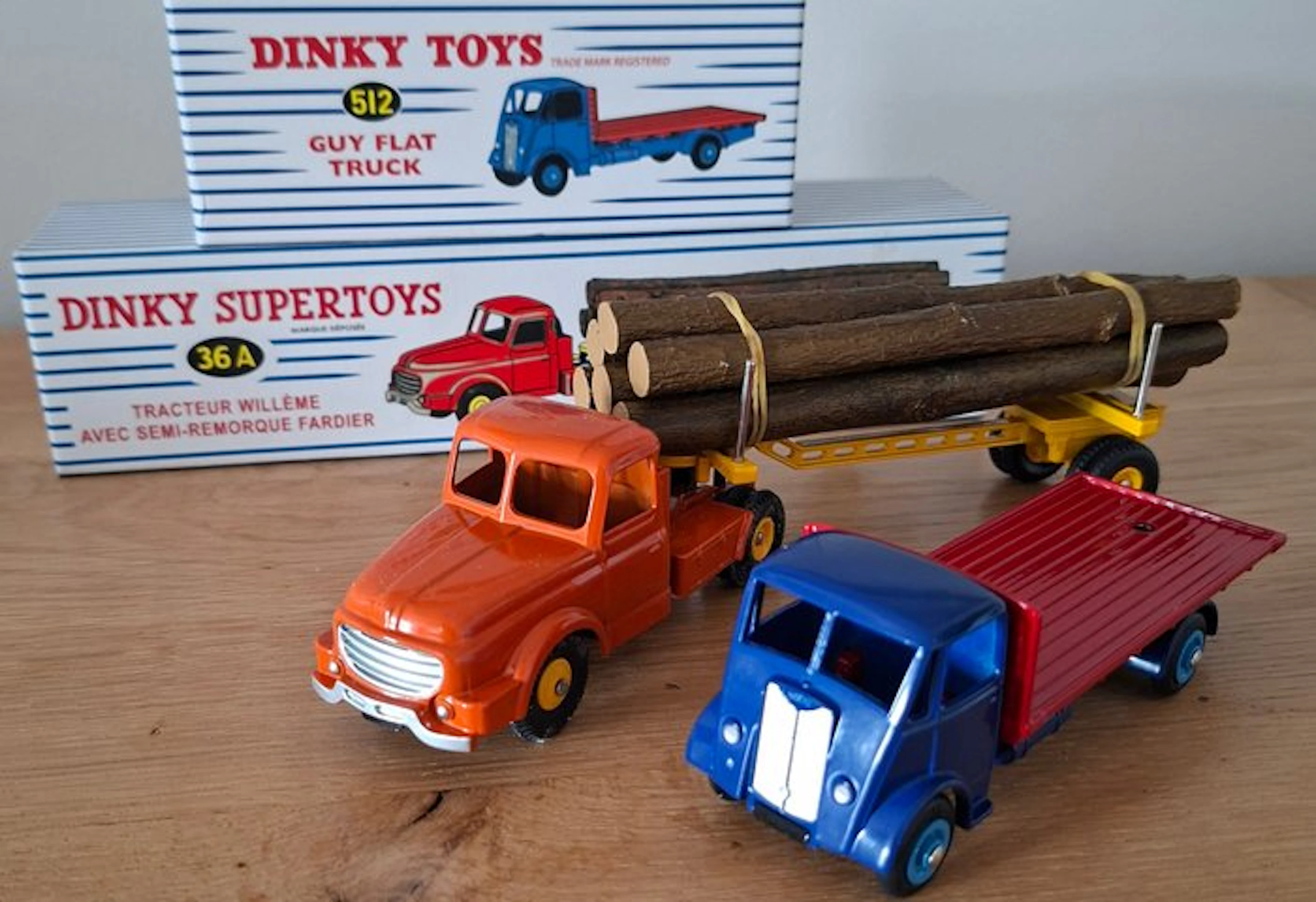 Dinky Toys - Model small city car (2) - 2 Dinky Toys...