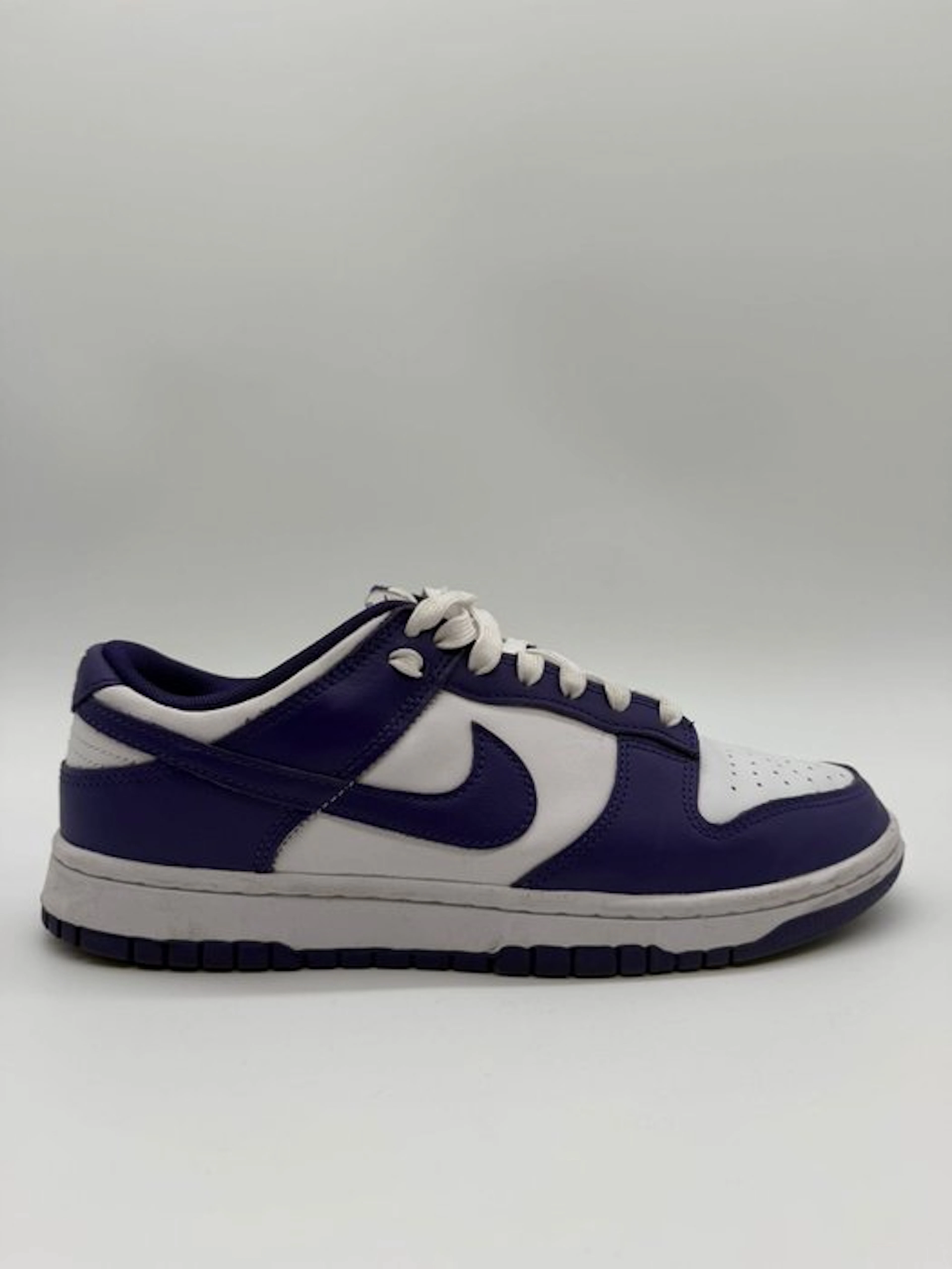 Nike - NIke Dunk Low Championship Purple - Sneakers - Size: EU 41