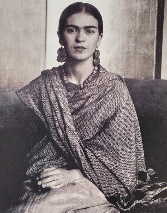 Imogen Cunningham - Frida Kahlo (1931)