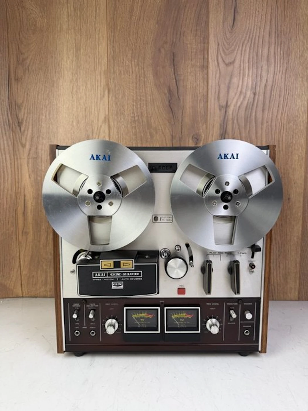 Akai - GX-210D - 4 track Reel to reel deck 18 cm