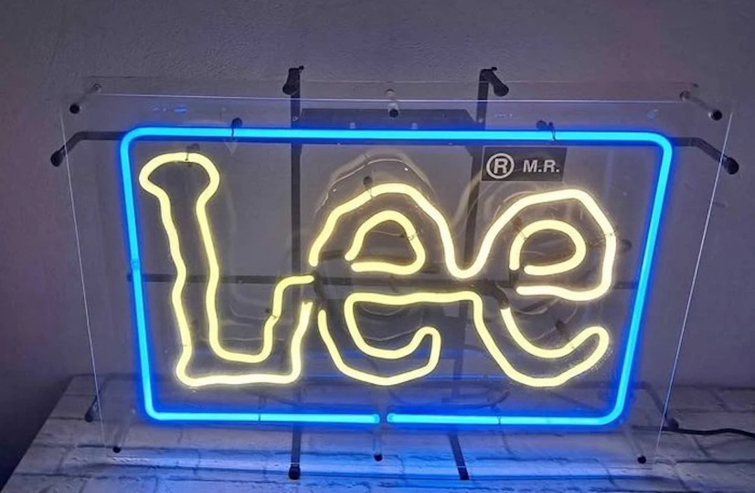 Lee - Lee neon sign - Sign - Glass, Plastic