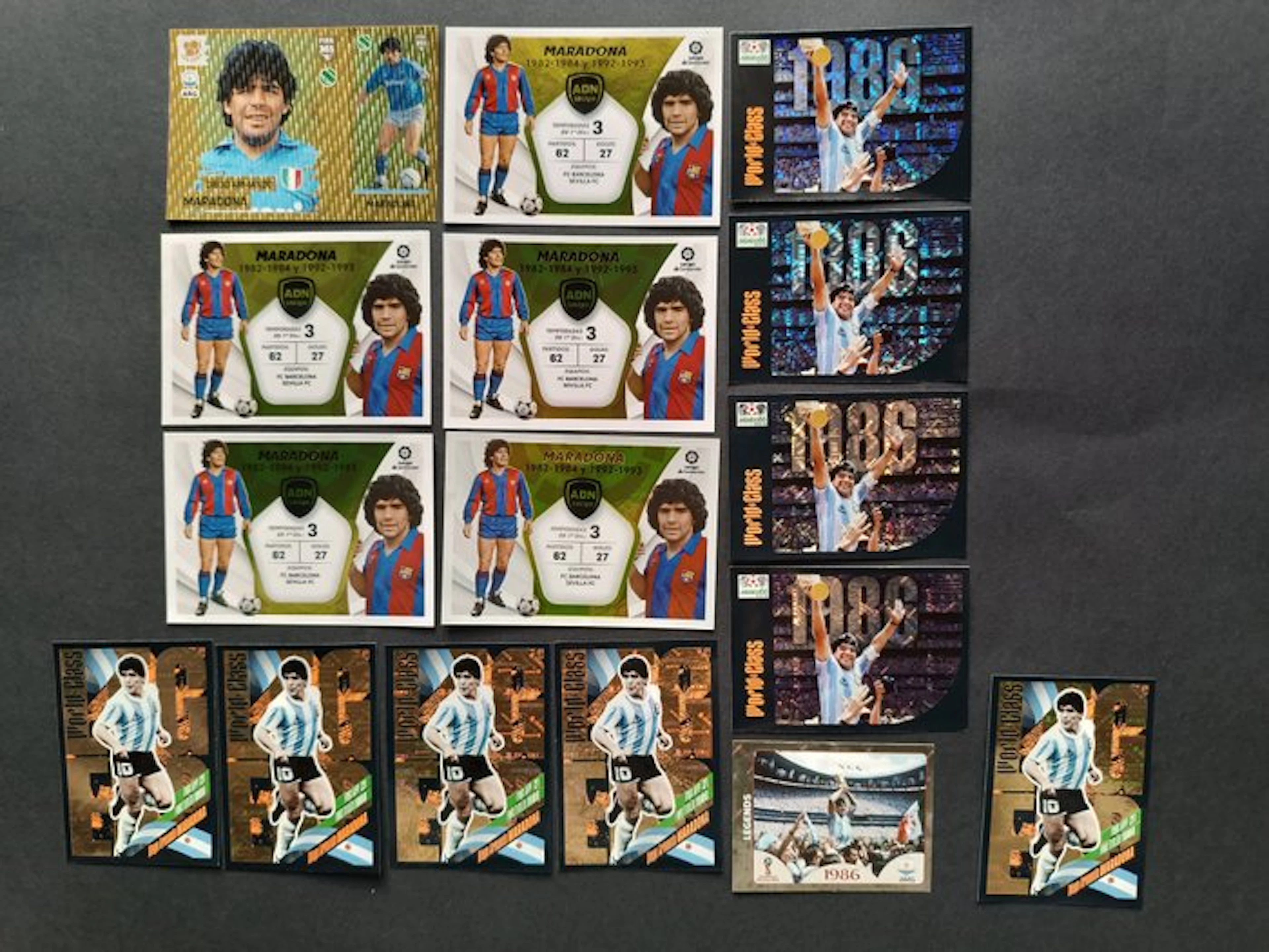 Panini 16 Figurine Diego Armando Maradona Panini FIFA 365...