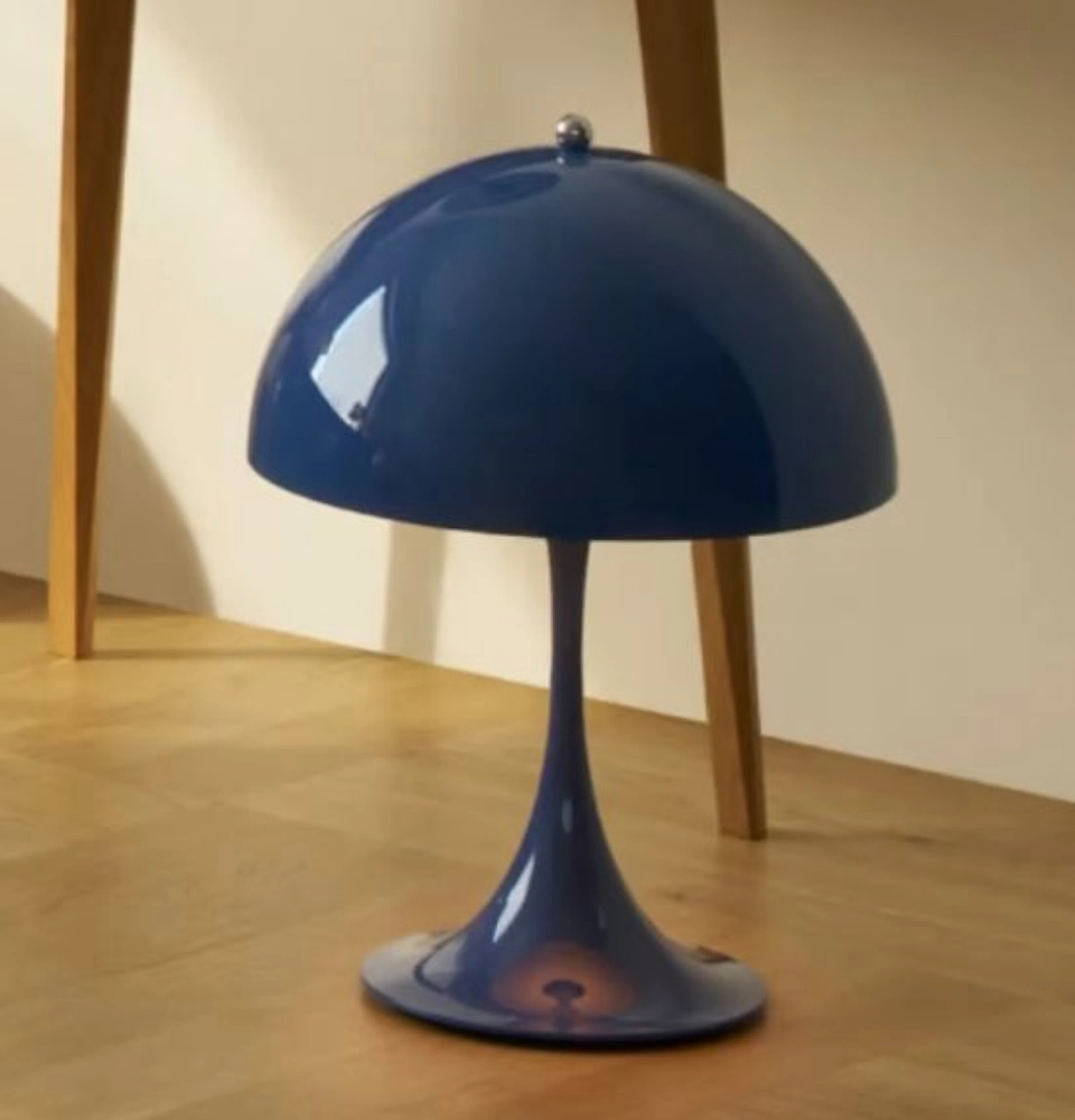 Louis Poulsen - Verner Panton - Lamp - Panthella 250 Portable - Polycarbonate