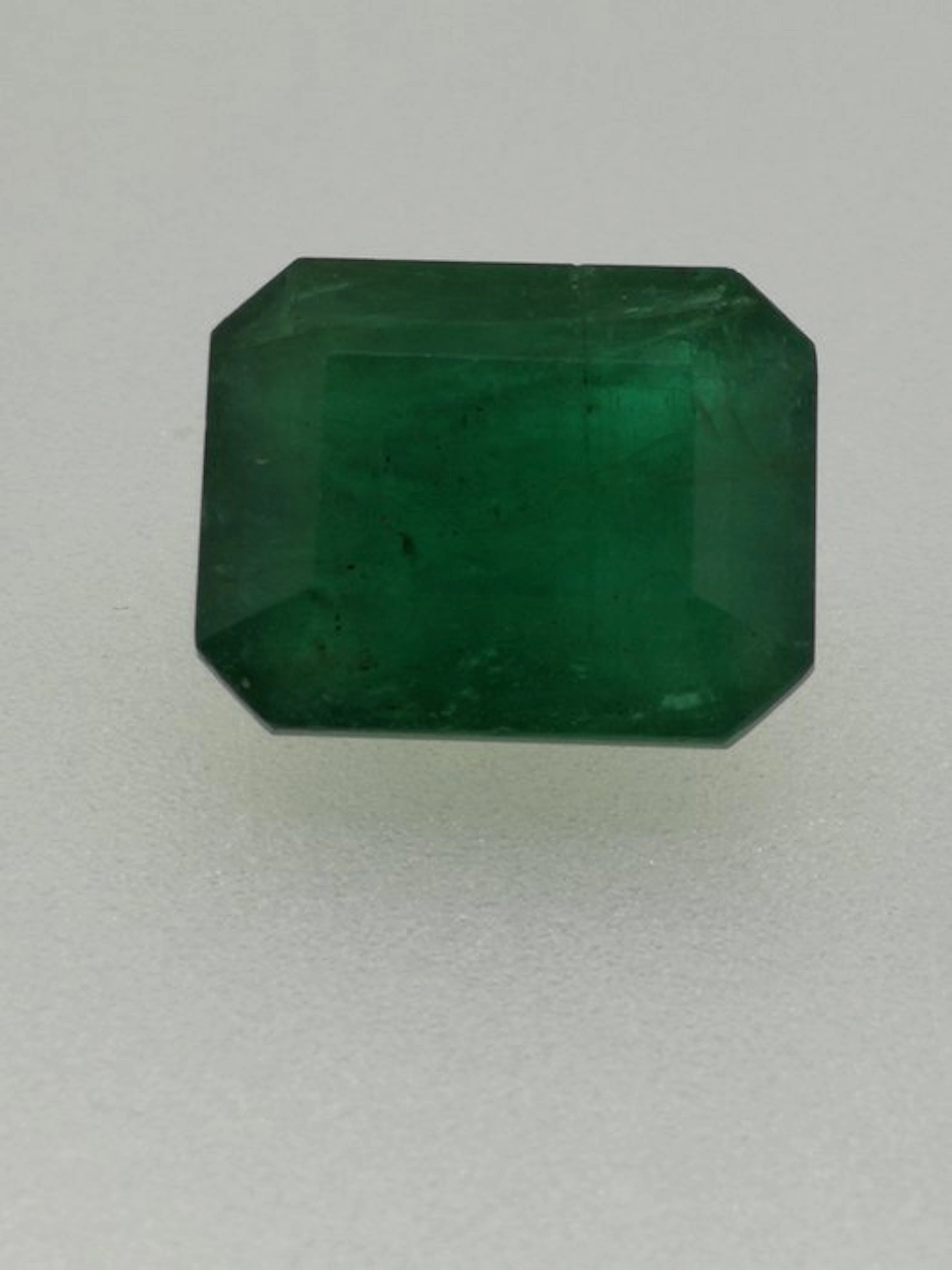 1 pcs Green Emerald - 15.18 ct - International Gemological Institute (IGI)