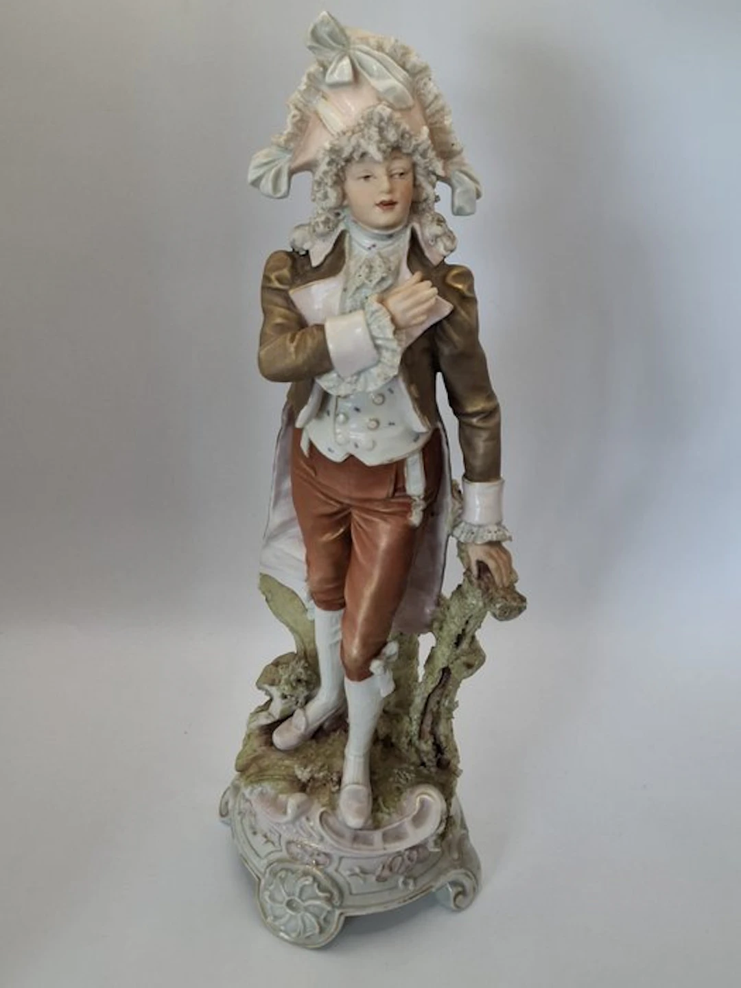 Royal Dux - Figurine - Homme en costume XVIIIe siècle - Porcelain