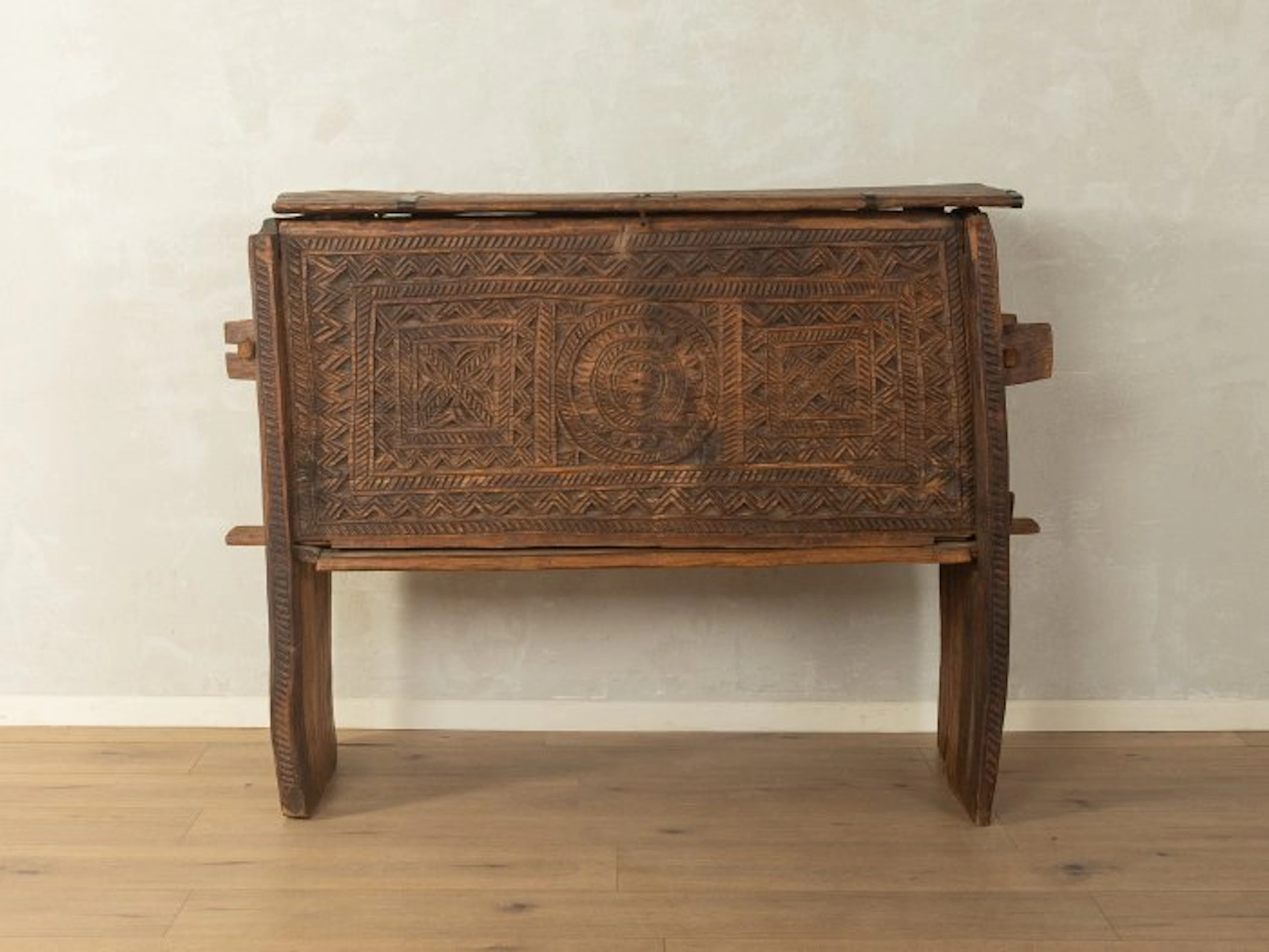 Turkmen Wedding Chest - Wood - Turkmenistan - 19th century