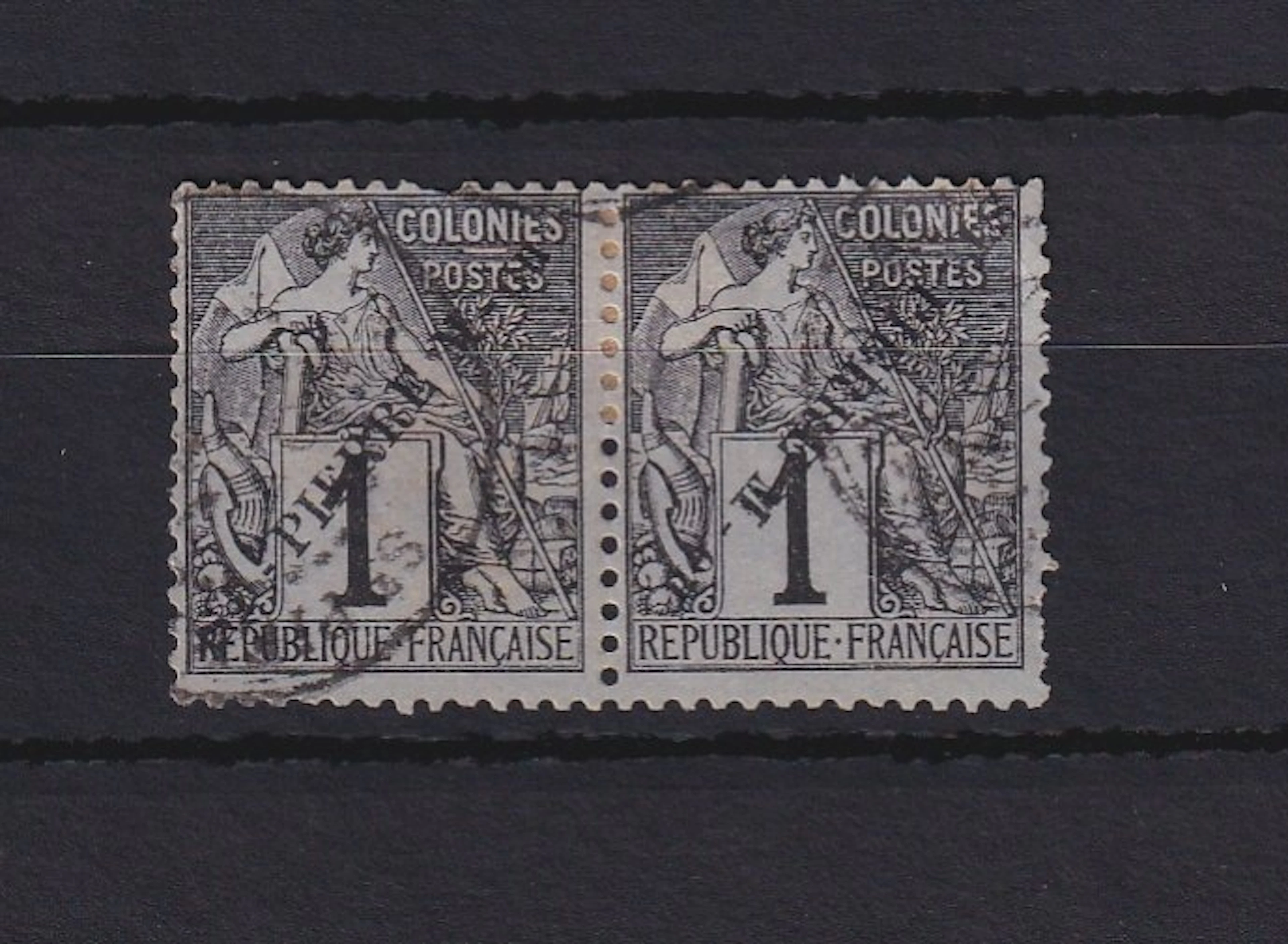Saint-Pierre and Miquelon 1891 - rare variété surcharge renversé tenant