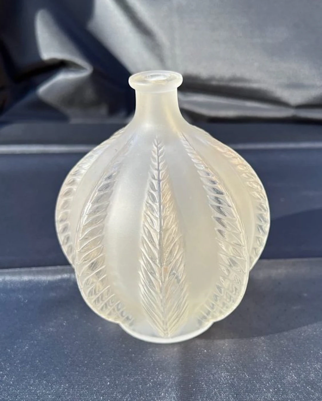 Lalique - René Lalique - Vase - Mechelen - Glass
