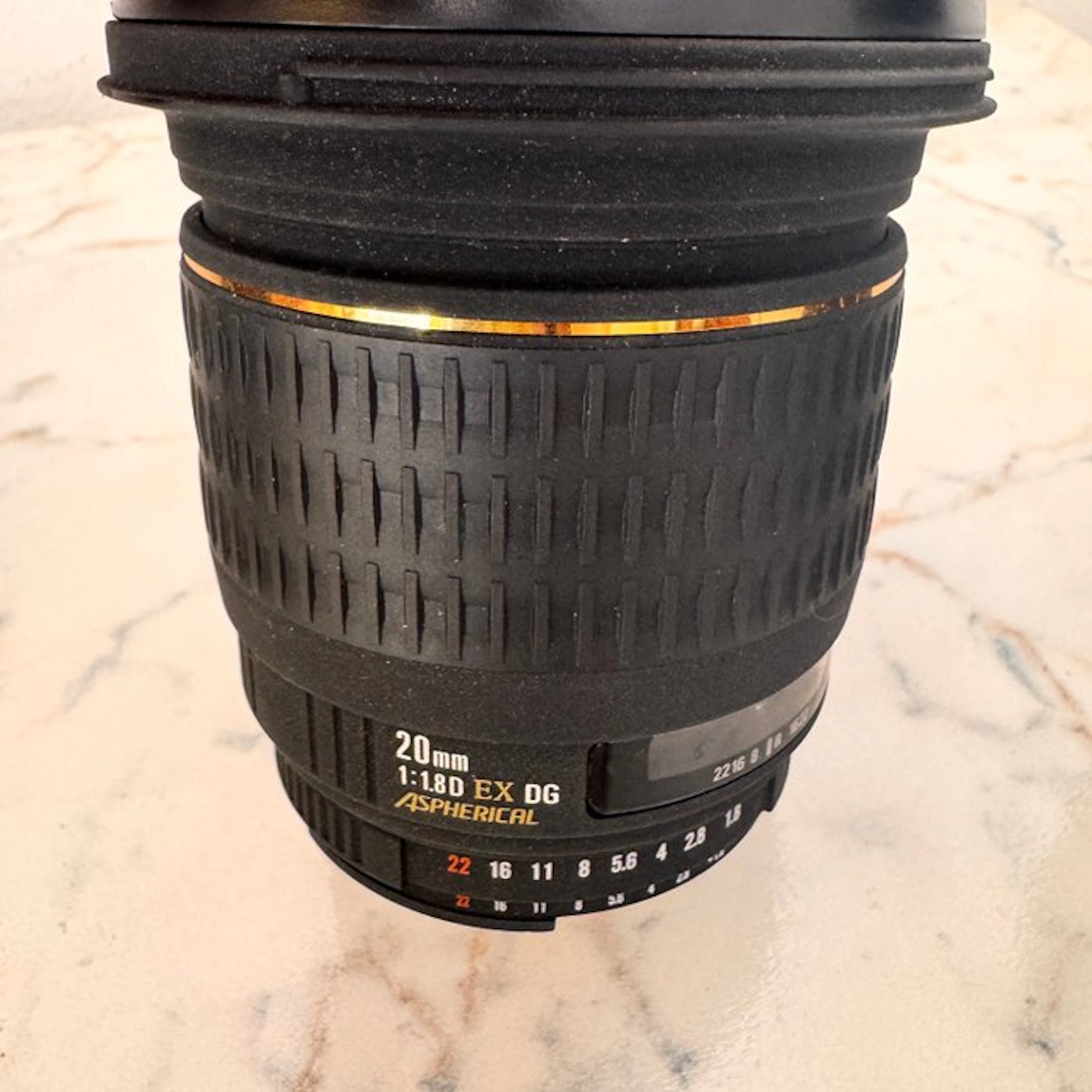 Sigma Lens 20mm f 1.8 DG RF per Nikon AF D Analogue camera