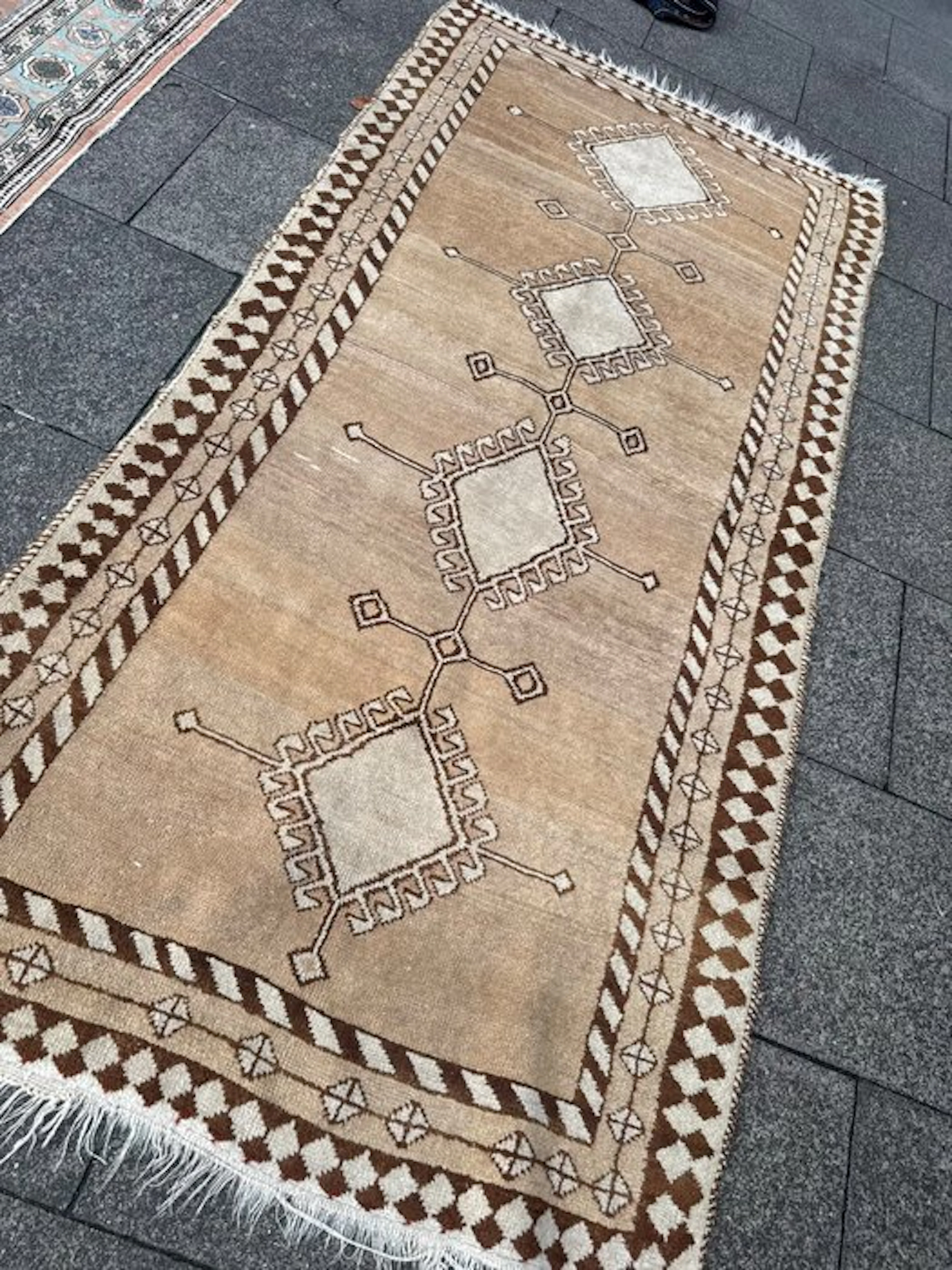 Rug - 221 cm - 107 cm