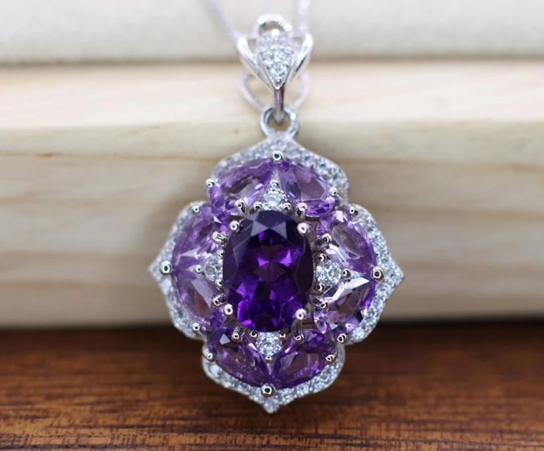 No reserve price - Necklace with pendant Silver - 4.10ct. tw. Amethyst