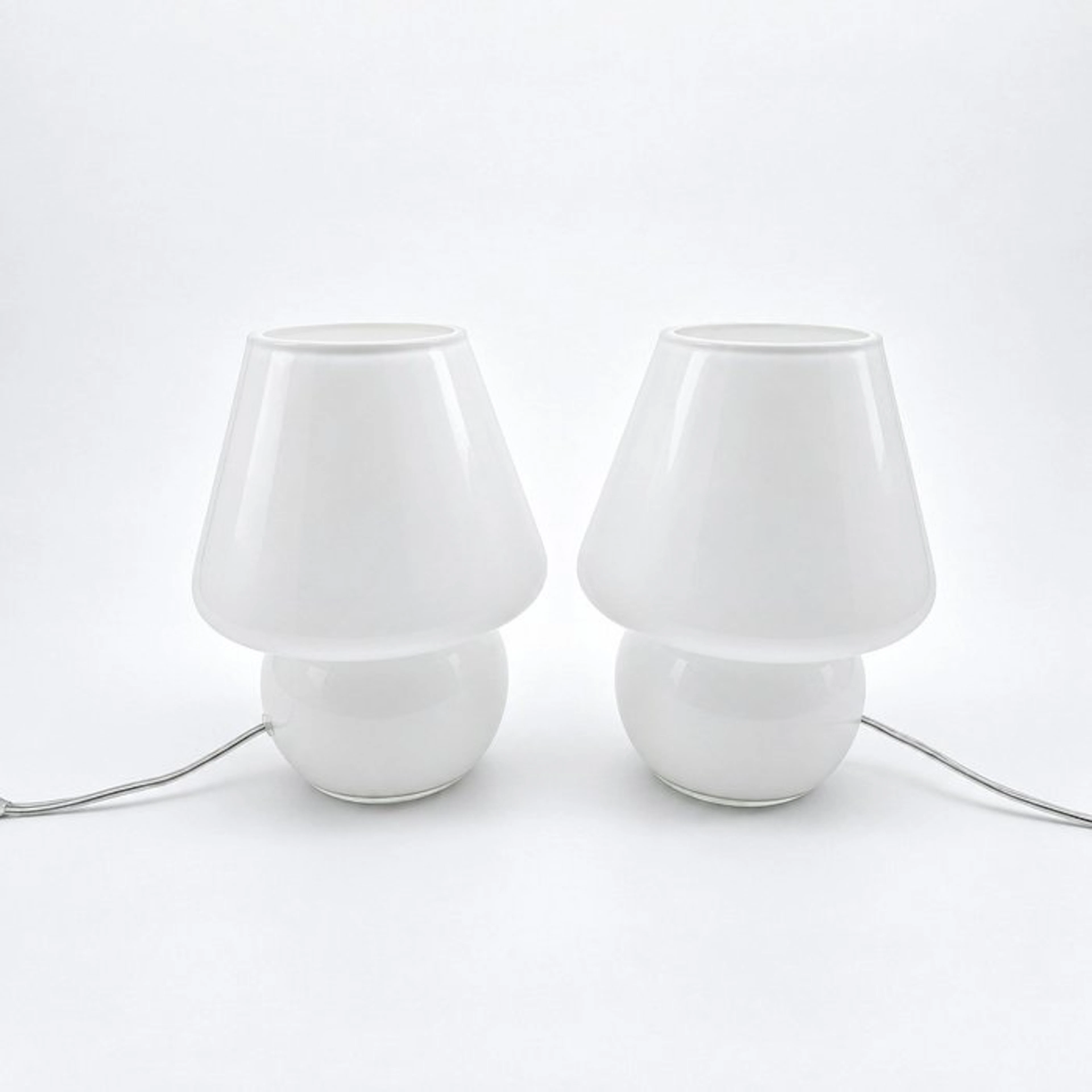 Bedside table lamp (2) - Glass - a pair of Murano lamps