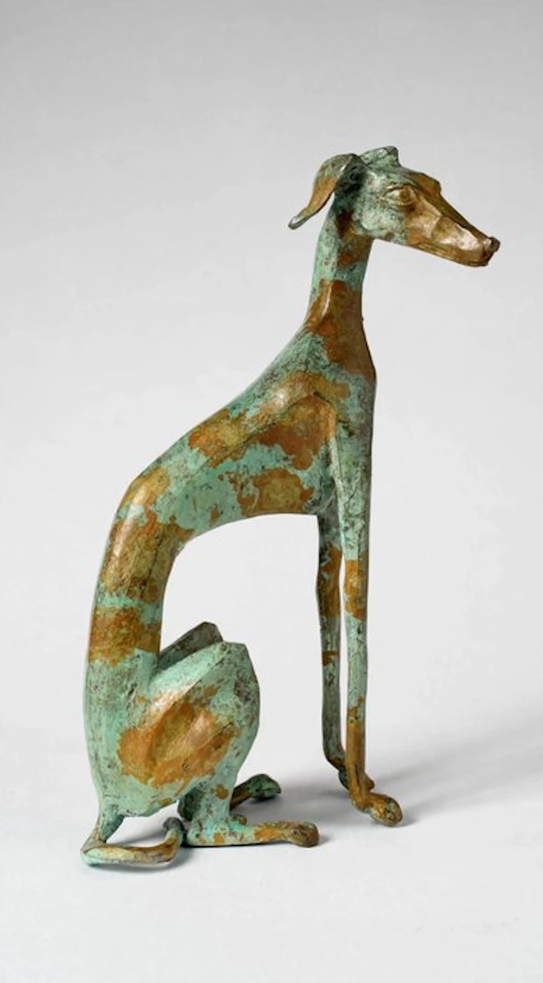 Abdoulaye Derme - Sculpture, Lévrier assis stylisé - 25 cm - Bronze