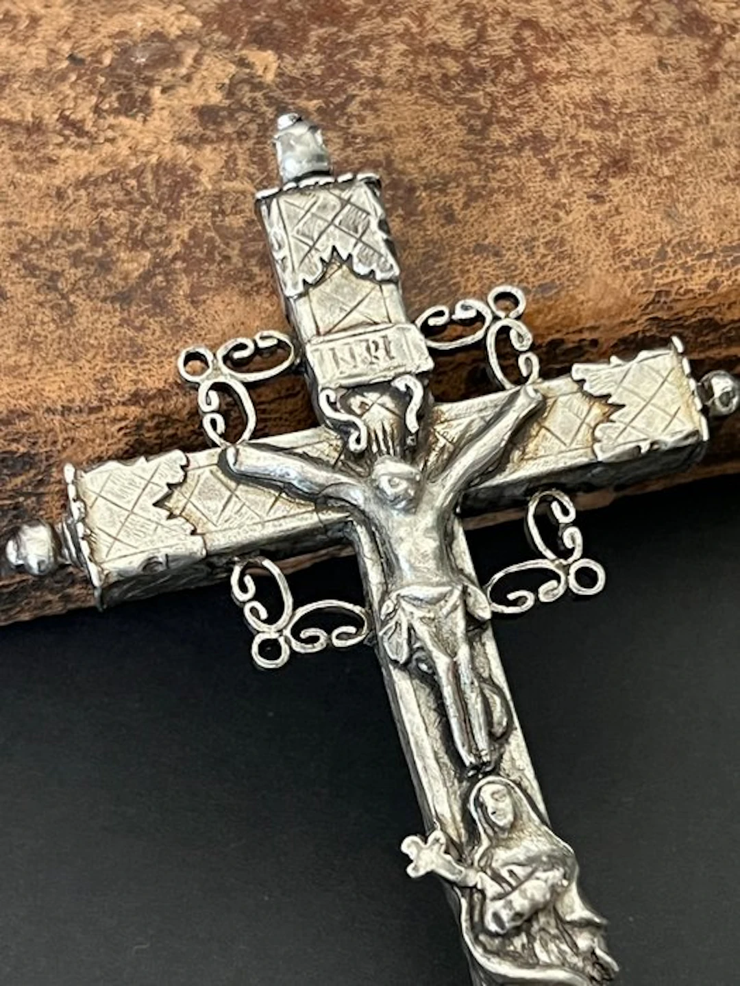 silvered metal - Pendant - Cross of Devotion