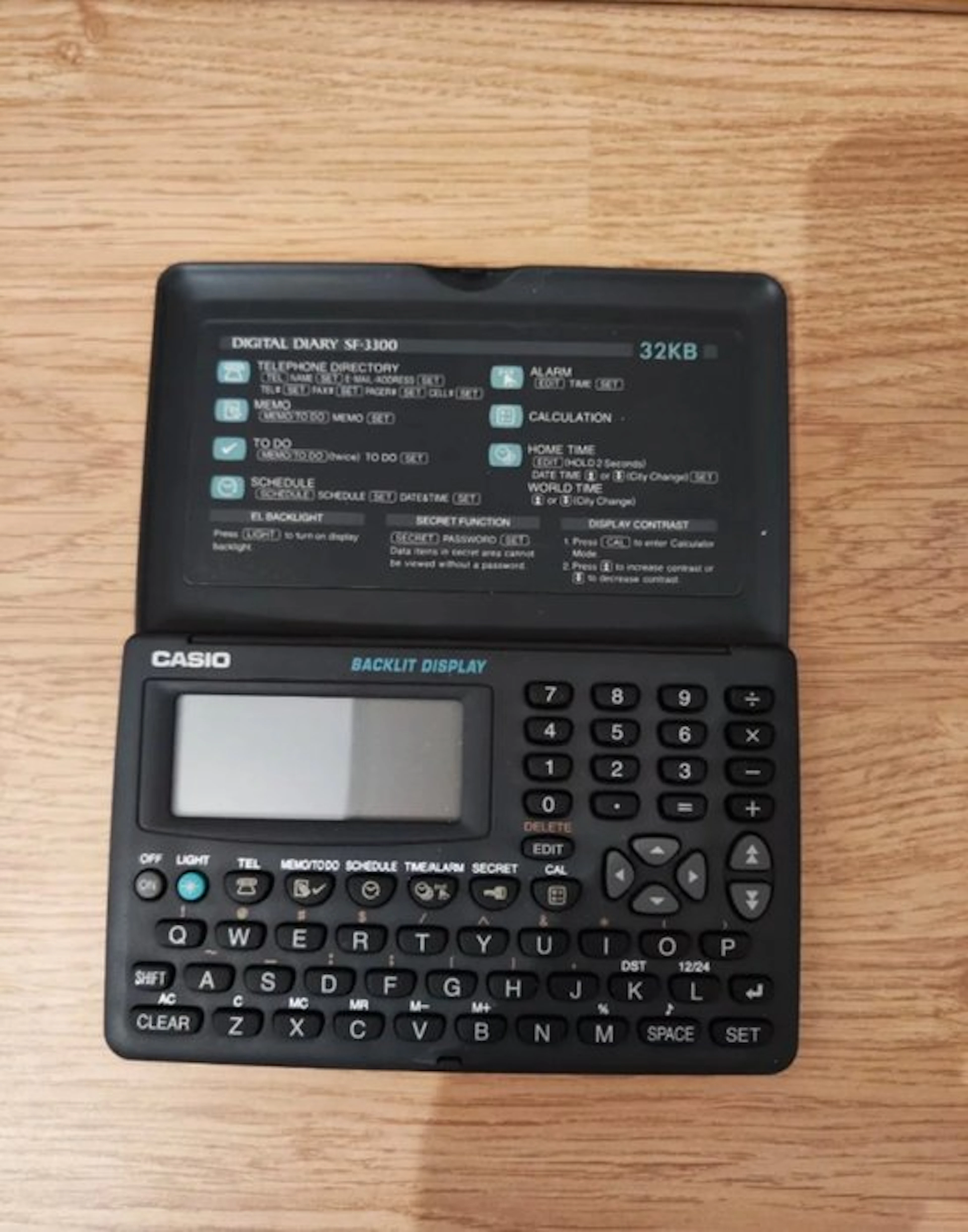 Casio Digital Diary SF-3300 - Computer (1) - Without original box