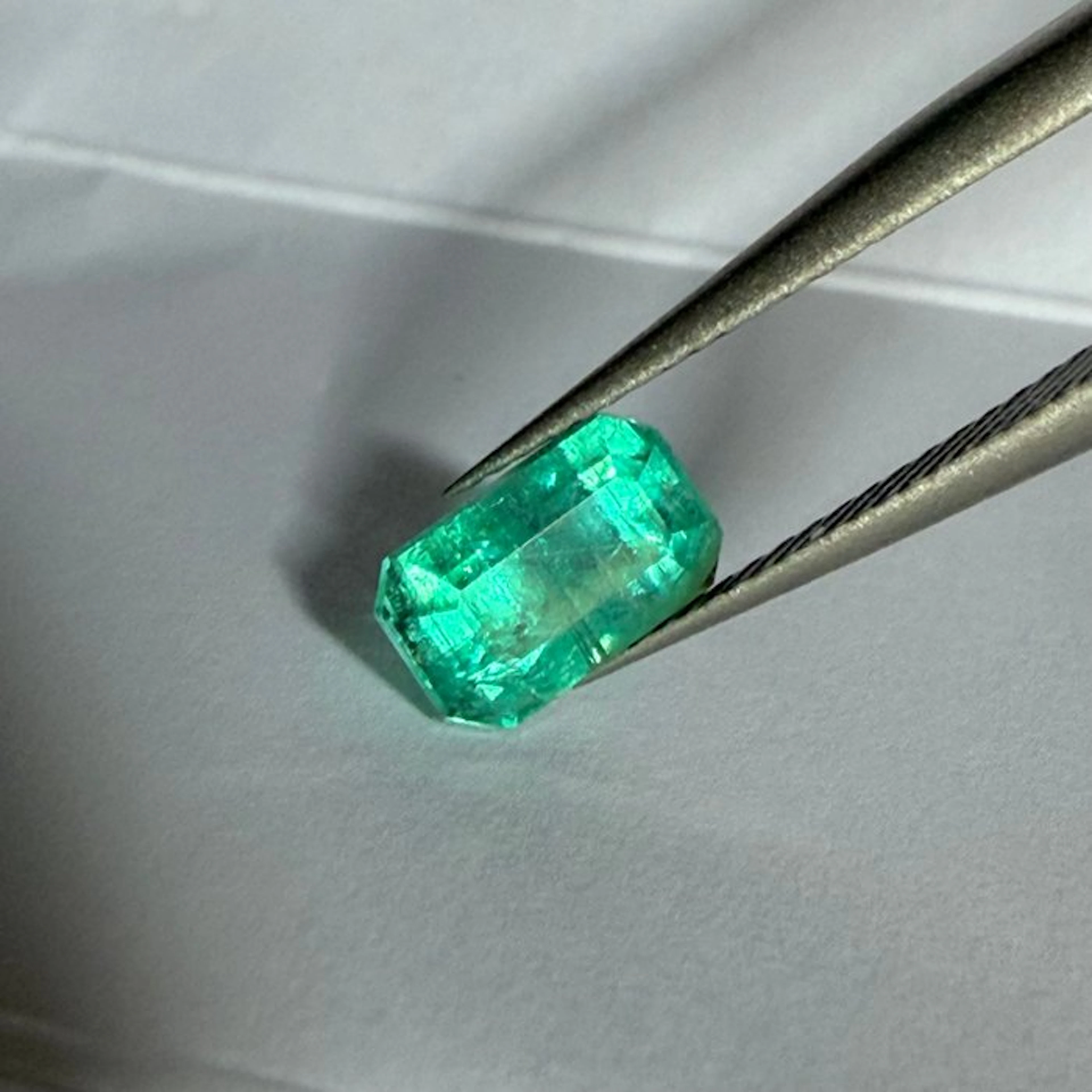 Emerald - 1.46 ct - International Gemological Institute...