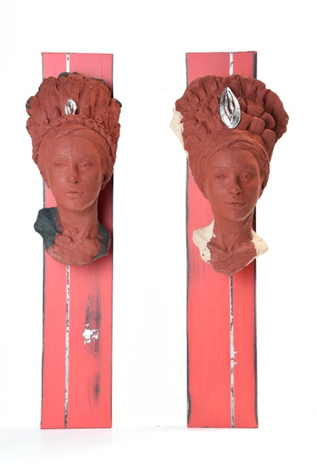 Francioni Mastromarino (1978) - Coppia di sculture rosse da parete Matrilineare