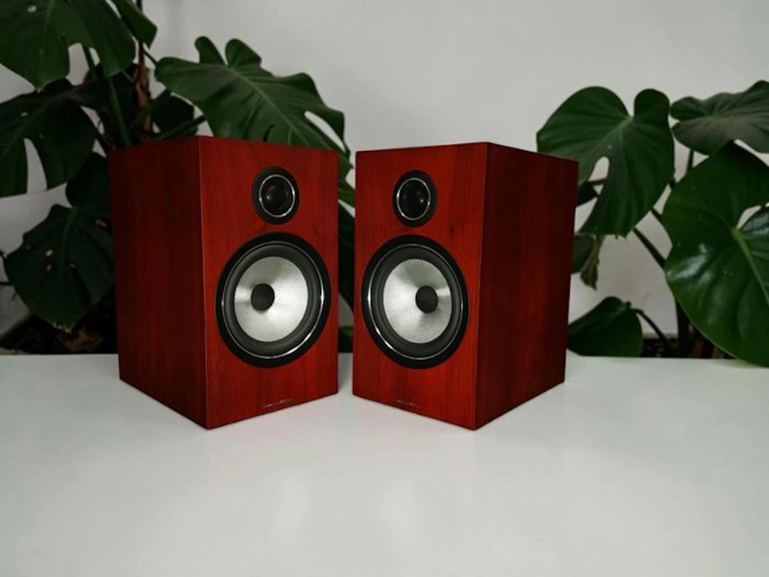 Bowers & Wilkins - 706 S2 Rosewood / 2-Way Standmount/Bookshelf Speaker set