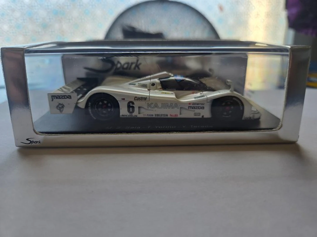 Spark 1:43 - Model car - Mazda MX-R01 n°6 LM 1992