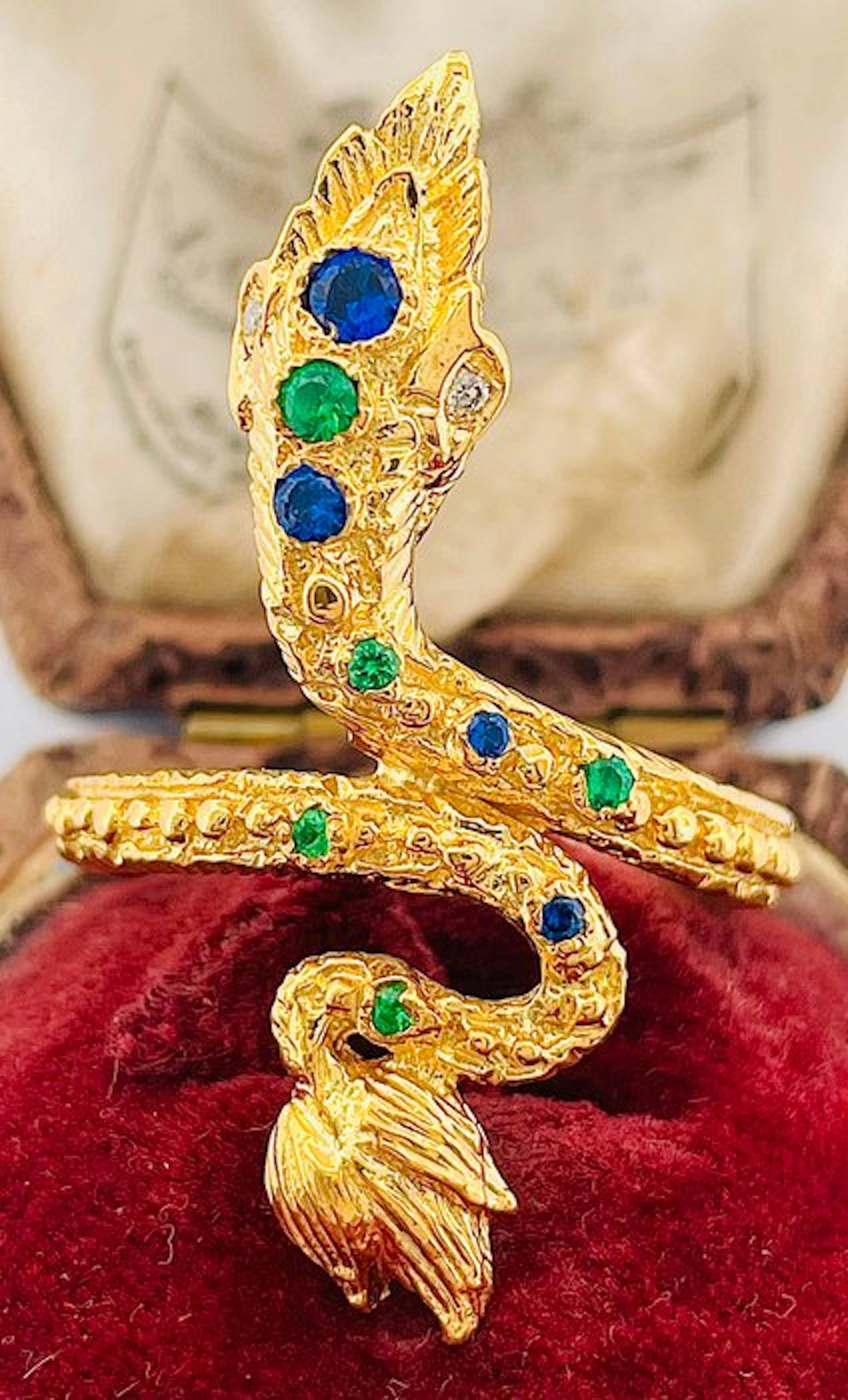 No reserve price - Ring - 9 kt. Yellow gold, Silver Sapphire - Emerald