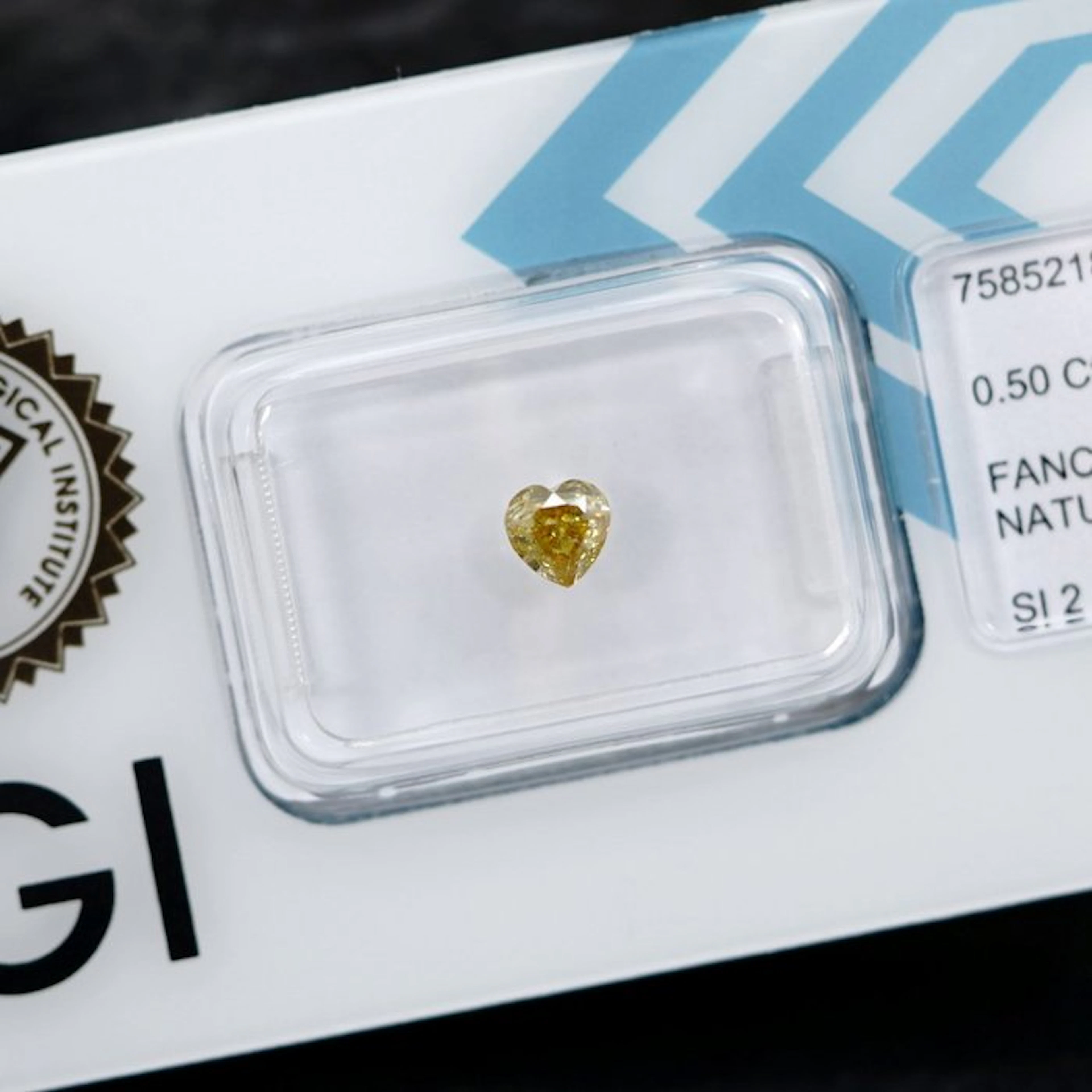 1 pcs Diamond (Natural coloured) - 0.50 ct - Heart...