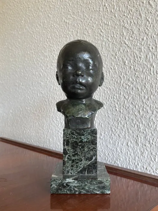 Franz Löhr (1874-1918) - Sculpture, Büste eines Kindes - 27 cm - Bronze - 1905