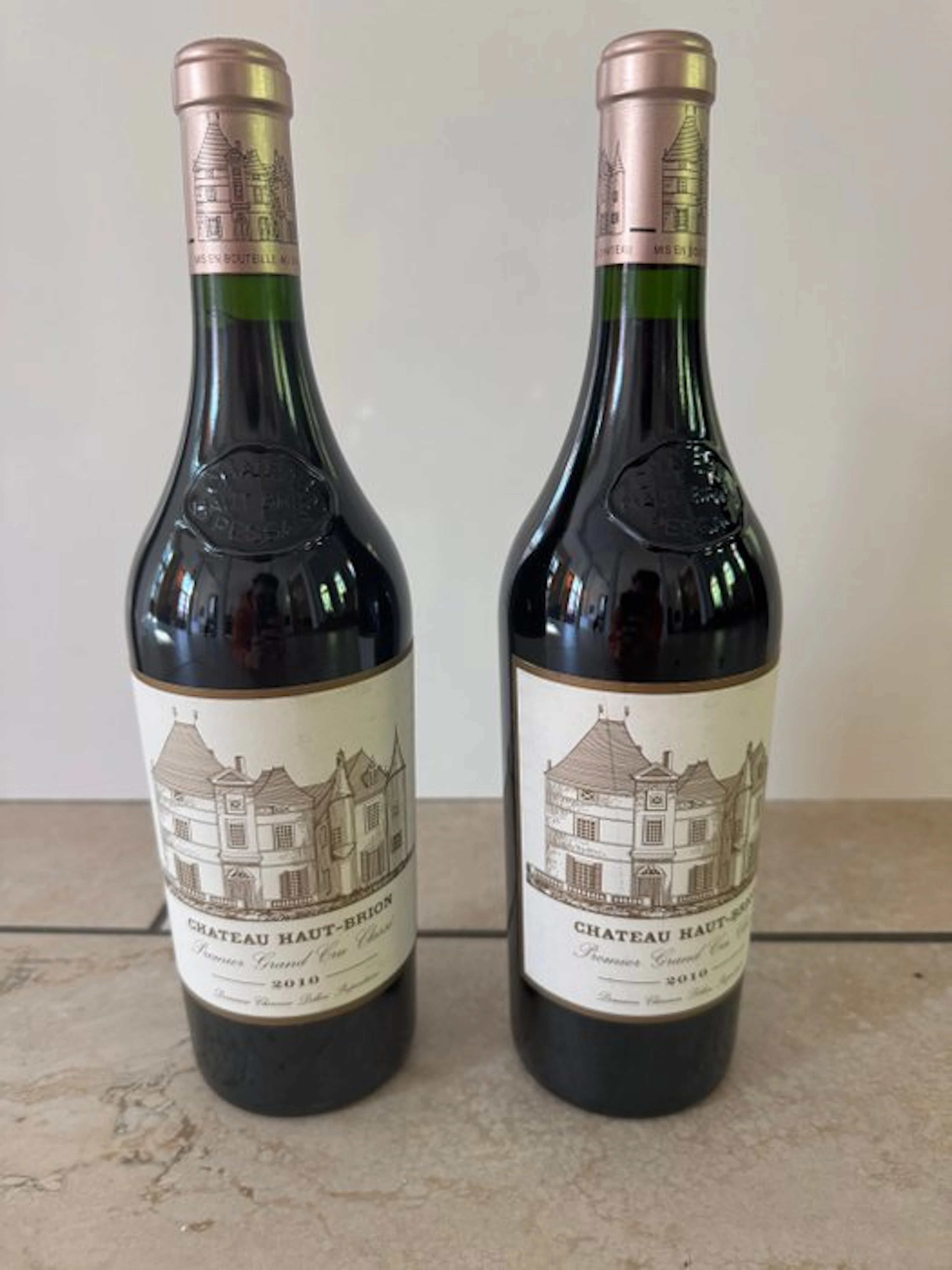 2010 Chateau Haut-Brion - Pessac-Léognan 1er Grand Cru...