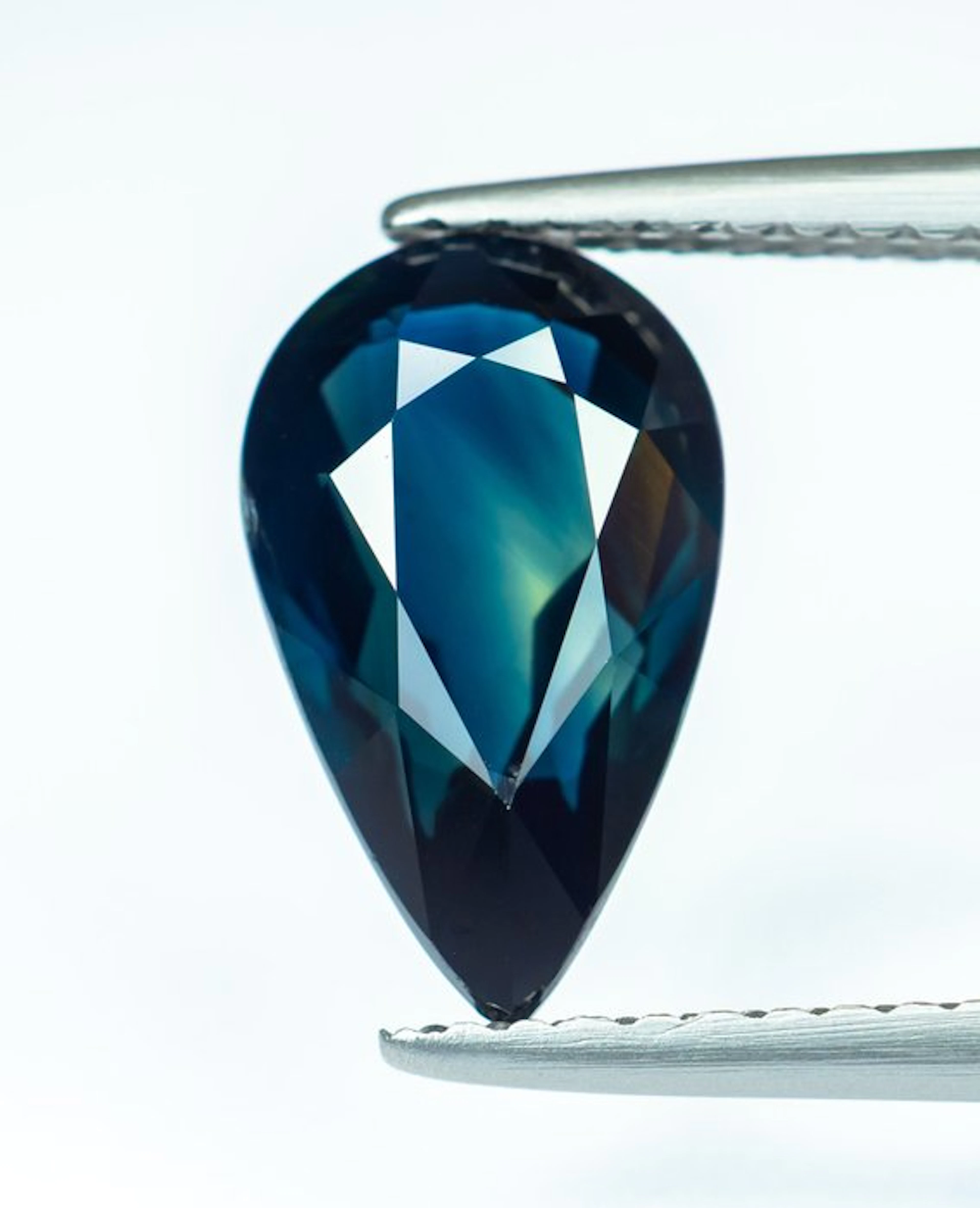 No reserve price Sapphire - 2.65 ct - Bellerophon Gemlab - Deep Blue