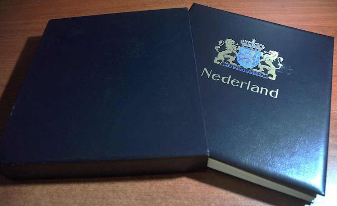 Netherlands - Mint collection in a luxury DAVO album with cassette