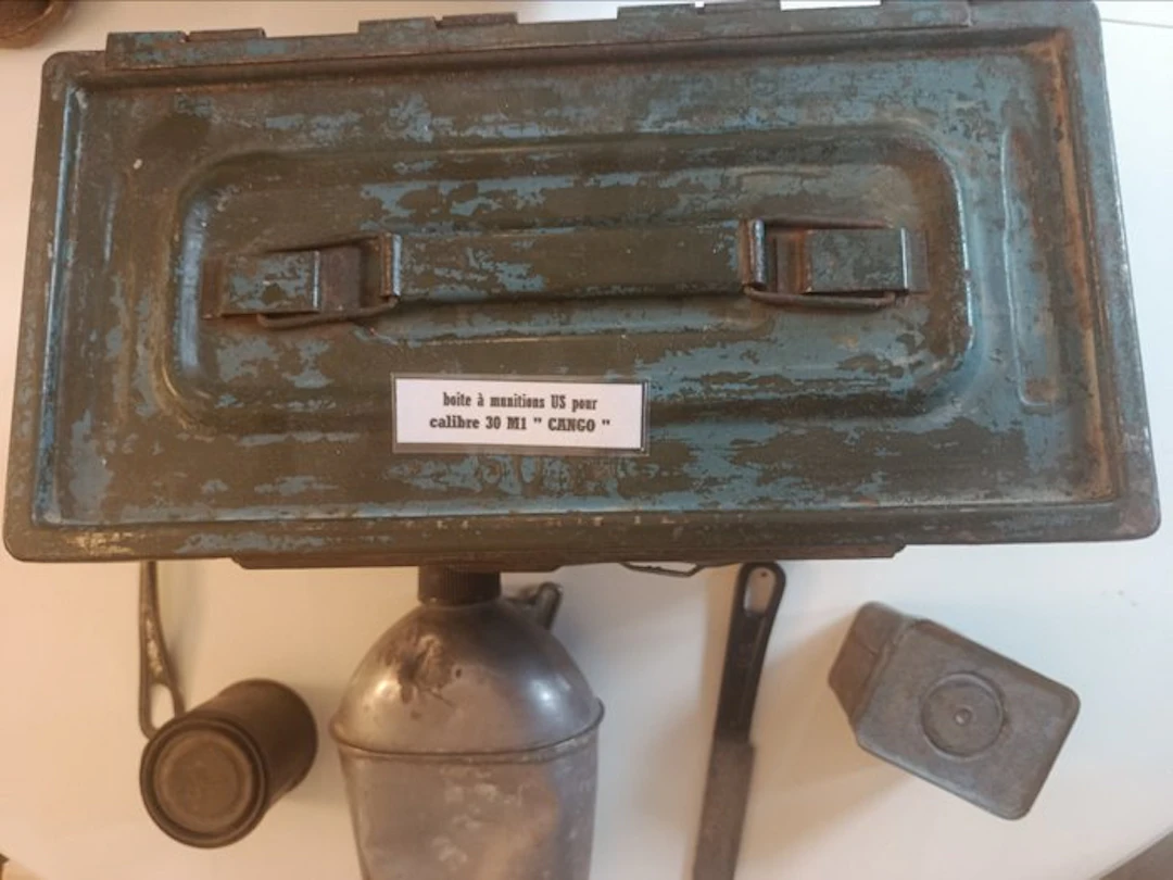 United States - U.S. Army – Equipment lot - Military equipment