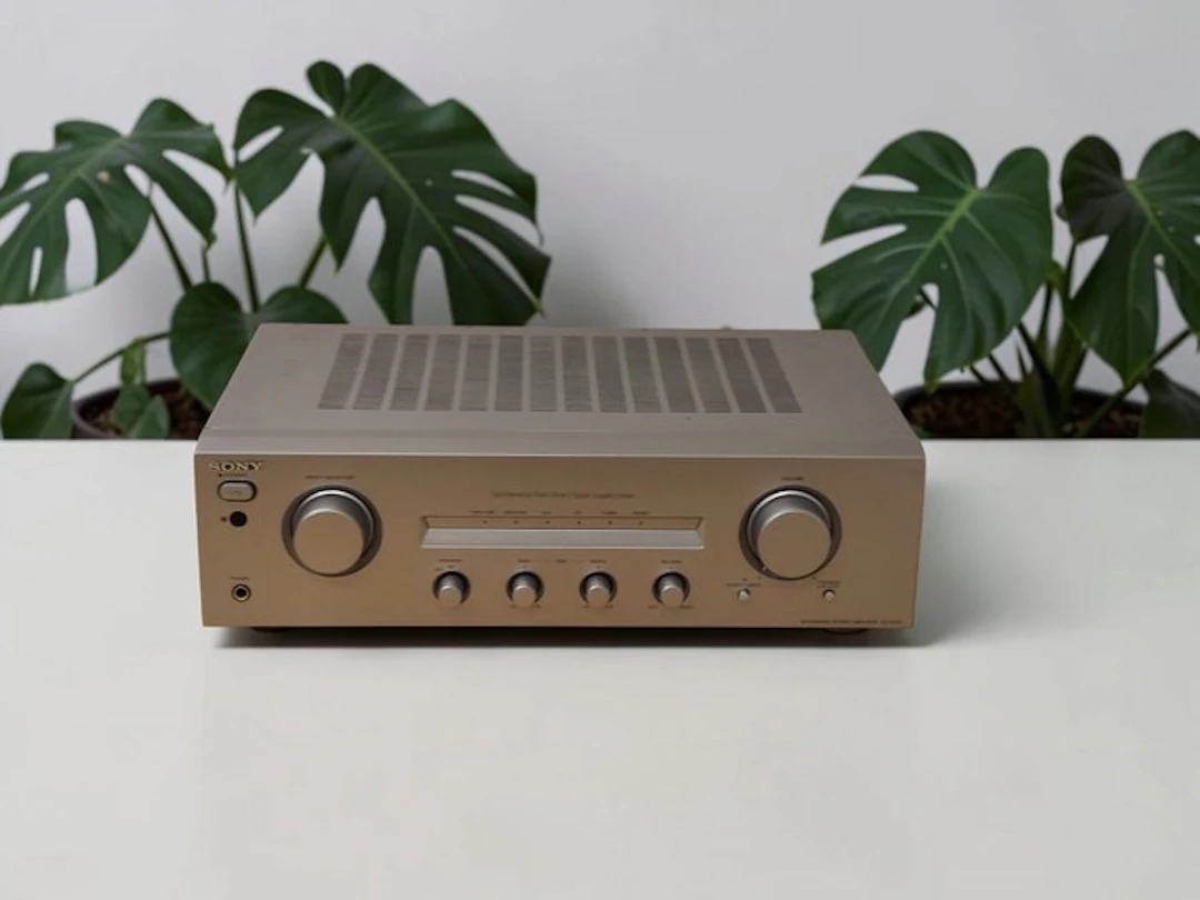 Sony - TA-FE370 Solid state integrated amplifier
